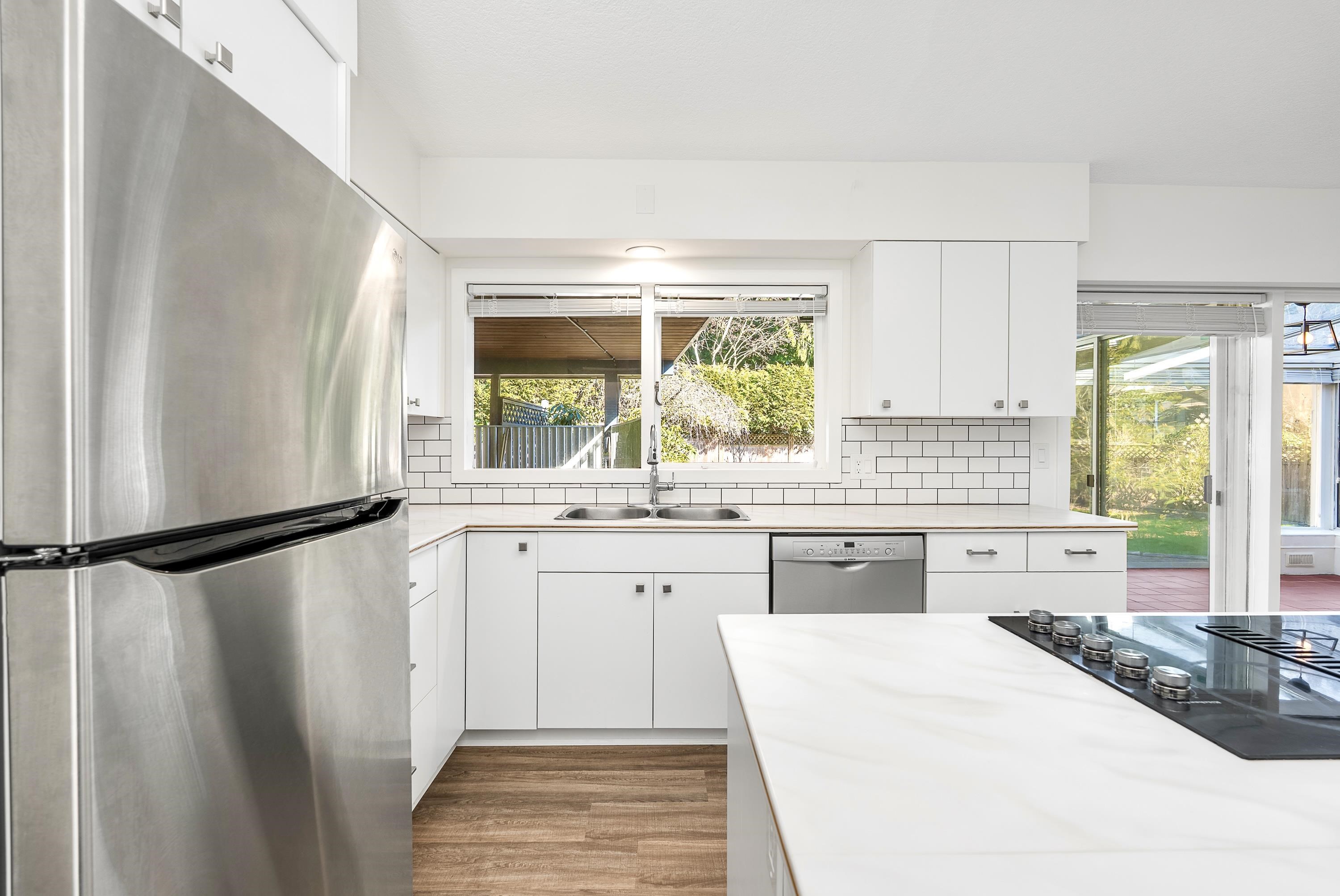 Listing image of 429 NEWLANDS ROAD