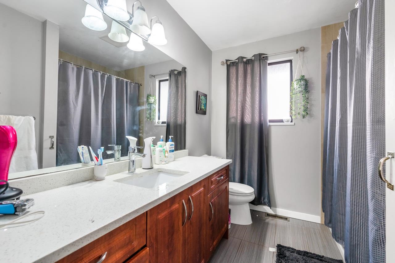 Listing image of 3003 SUNNYHURST ROAD