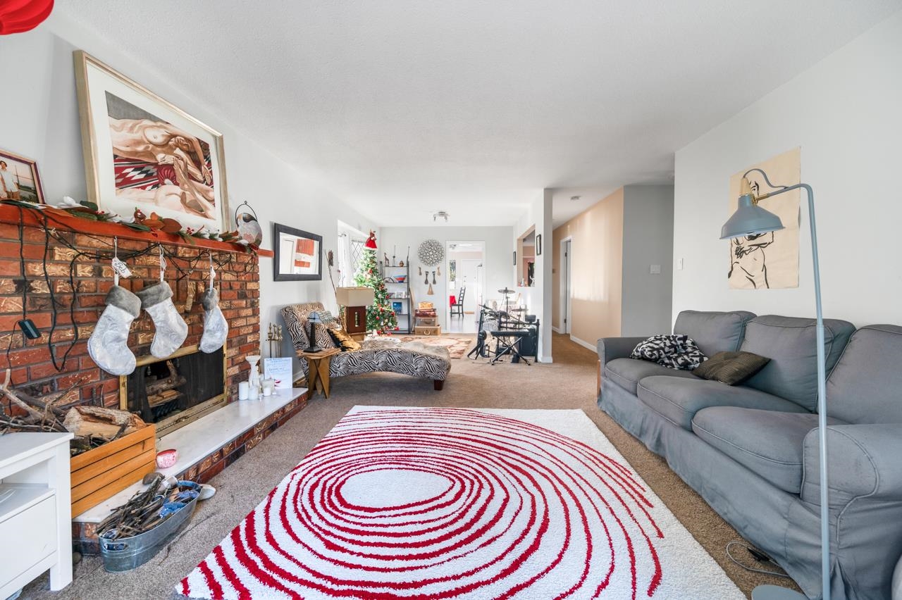 Listing image of 3003 SUNNYHURST ROAD