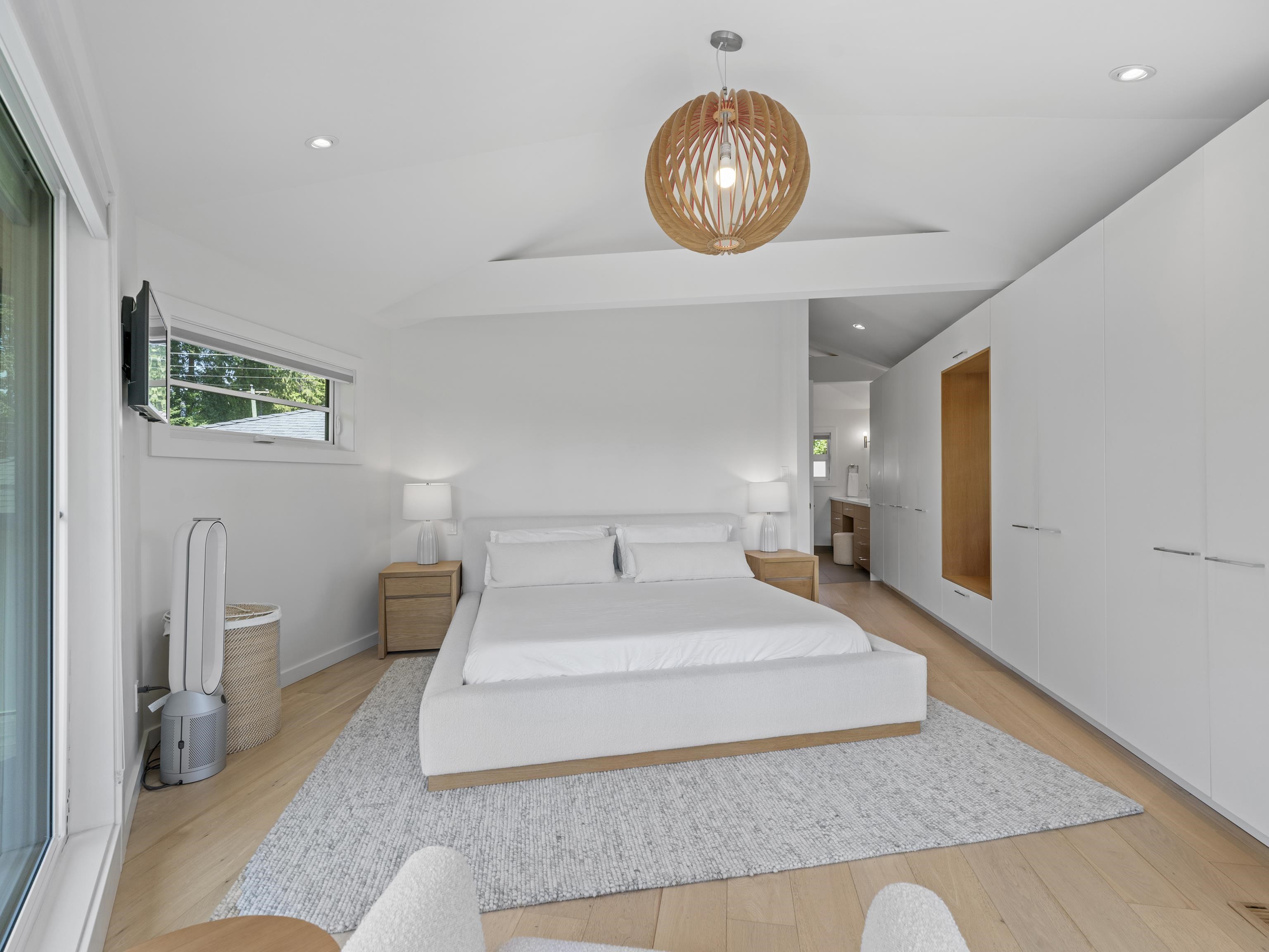 Listing image of 3404 AYR AVENUE