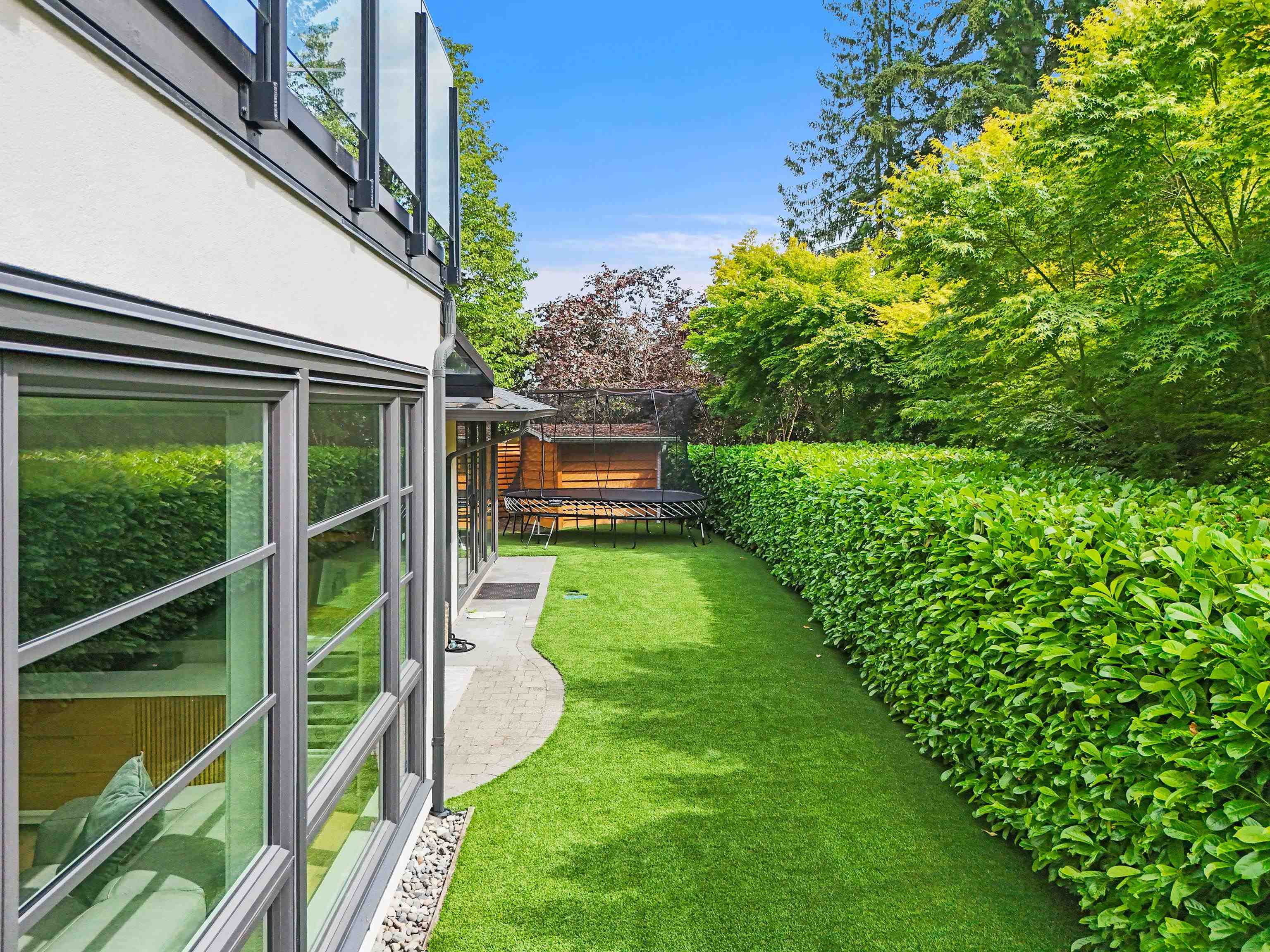 Listing image of 3404 AYR AVENUE