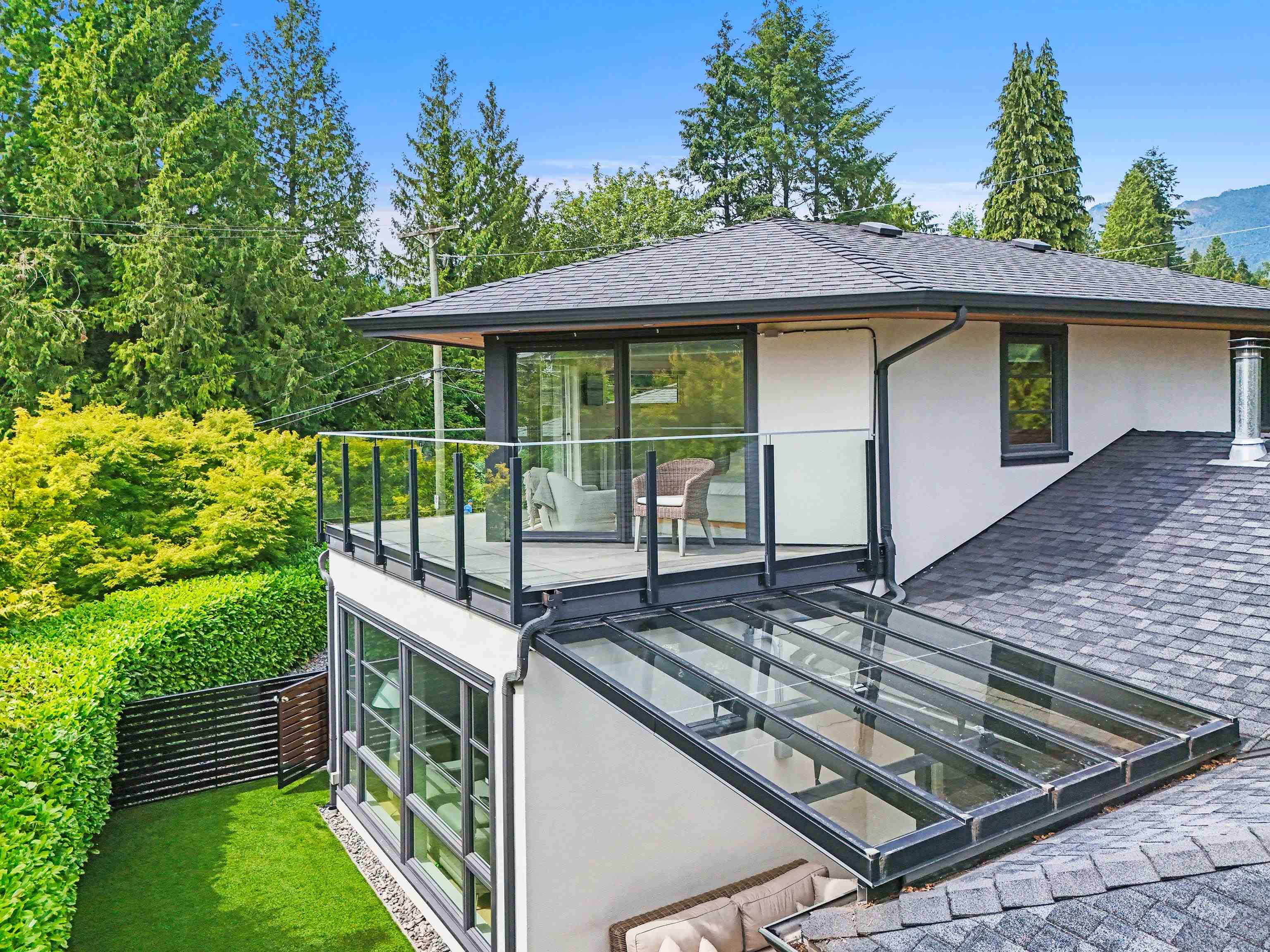 Listing image of 3404 AYR AVENUE