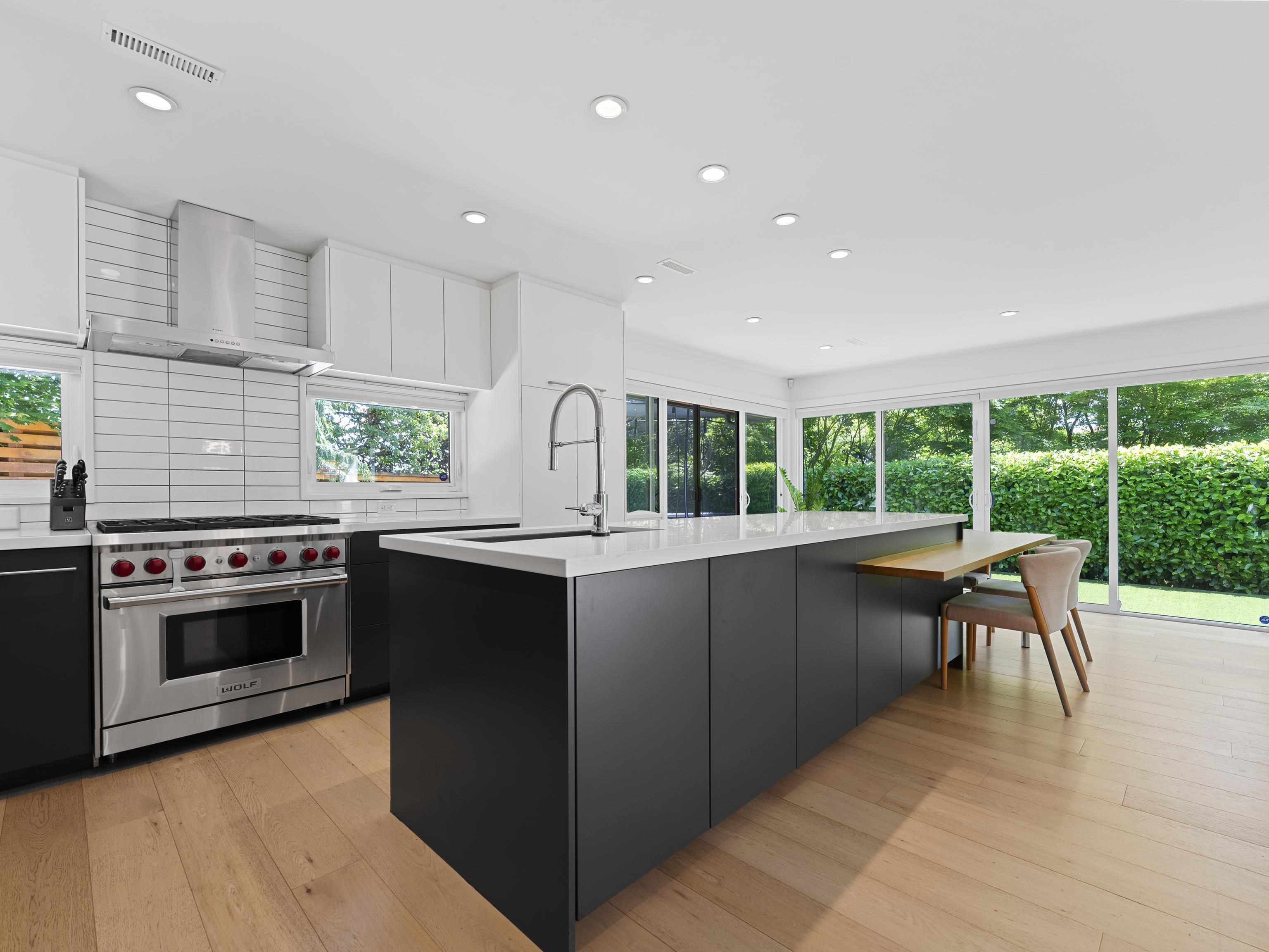 Listing image of 3404 AYR AVENUE