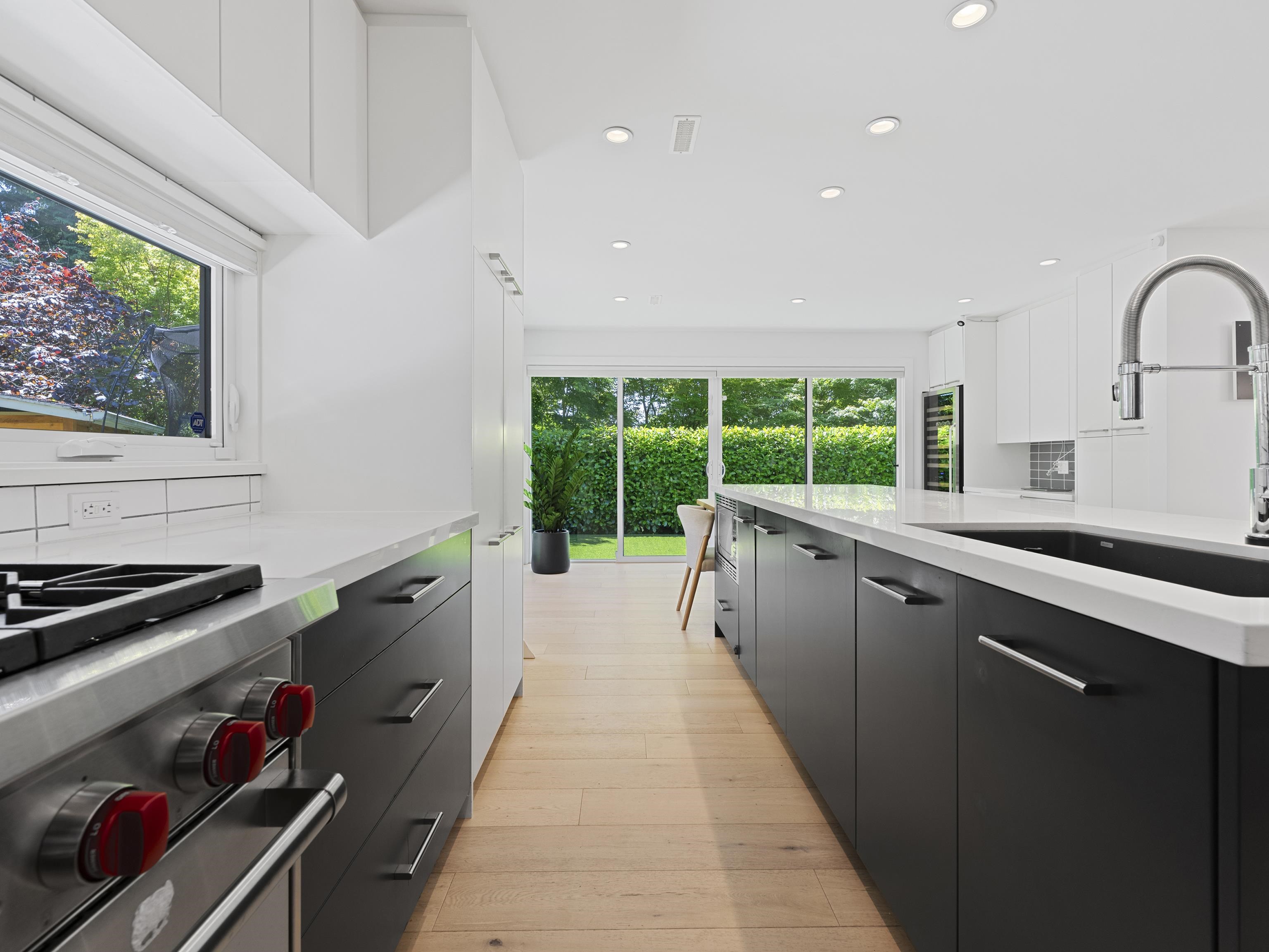 Listing image of 3404 AYR AVENUE