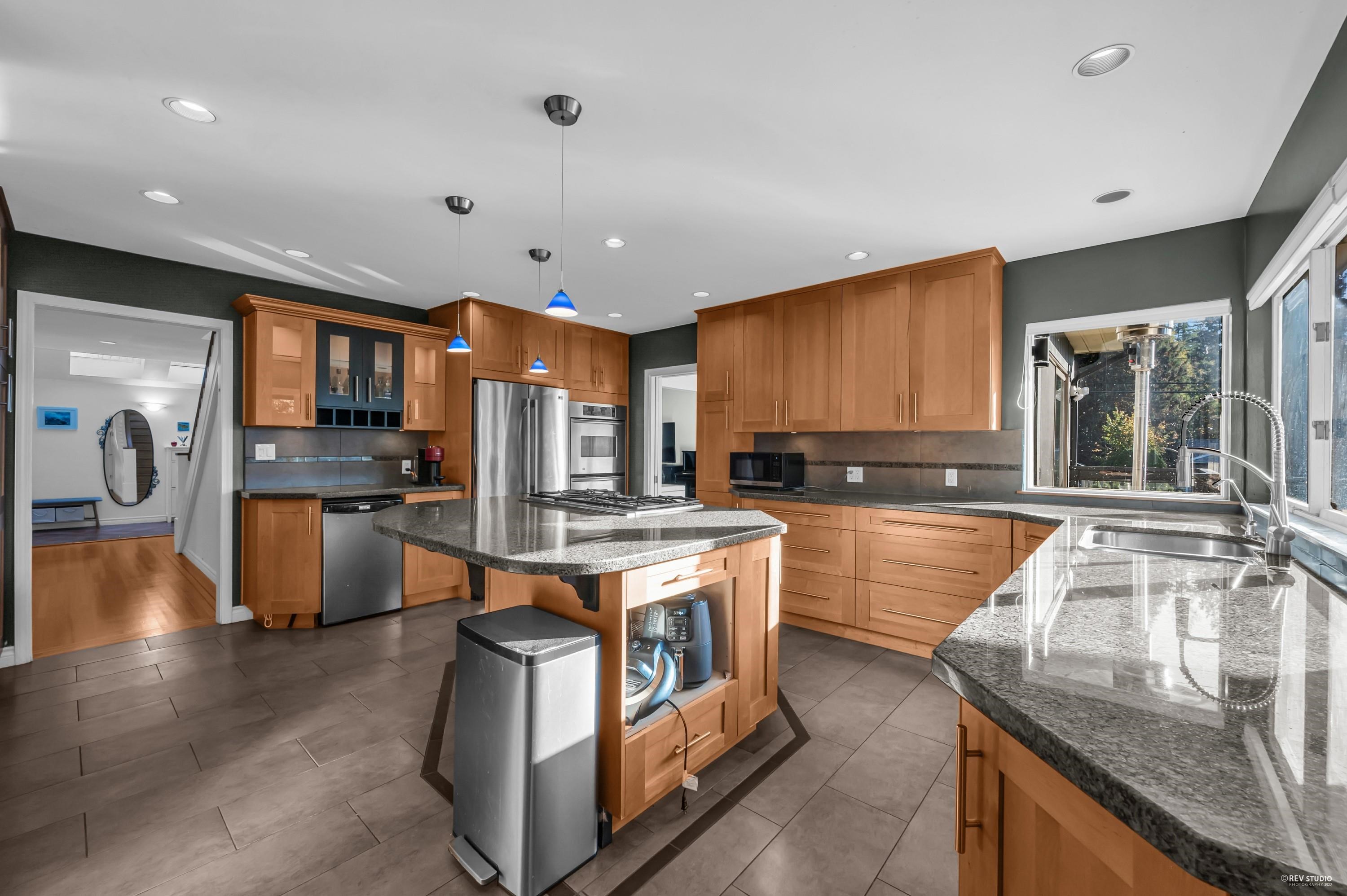 Listing image of 310 MACBETH CRESCENT