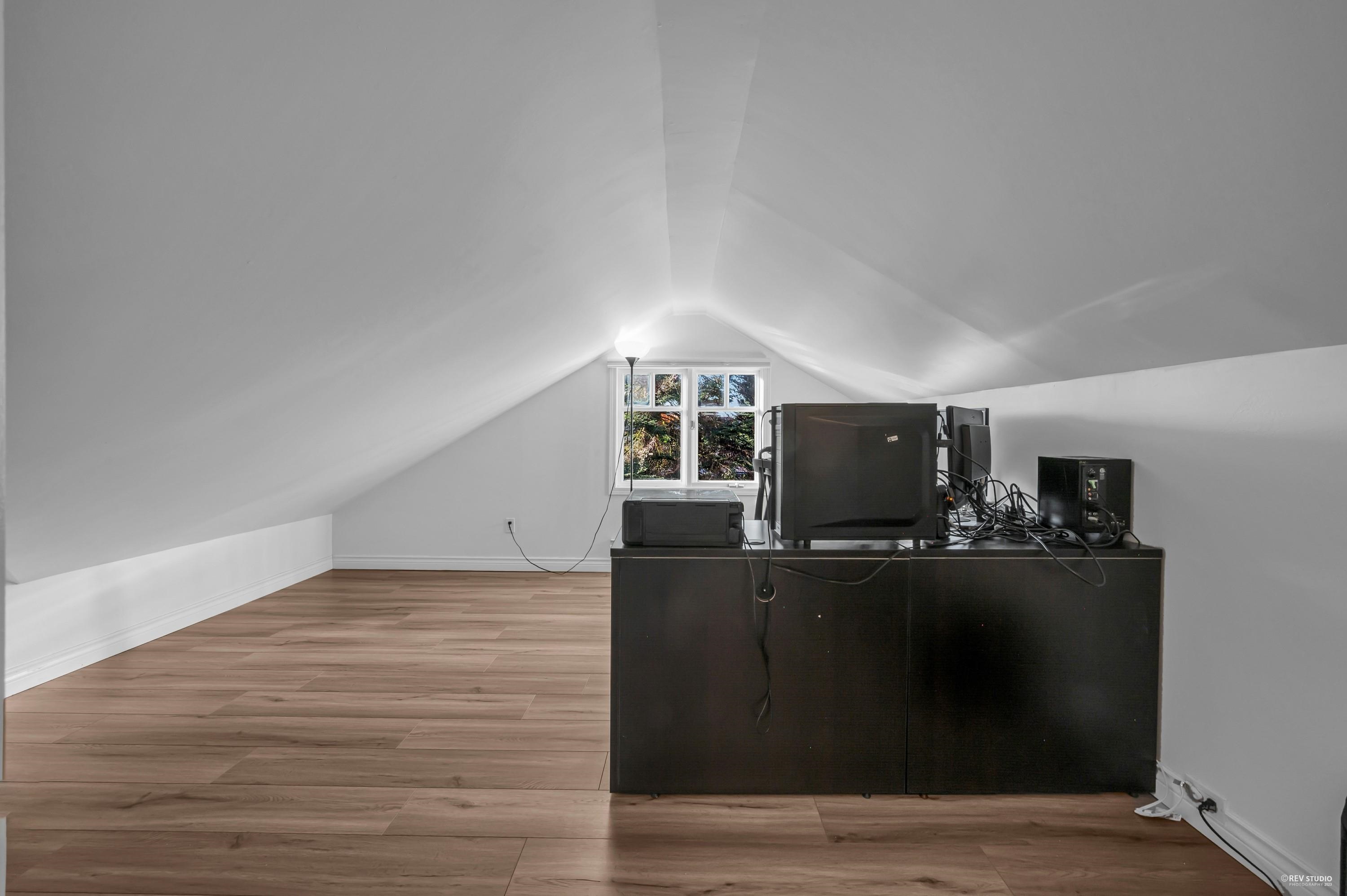 Listing image of 310 MACBETH CRESCENT