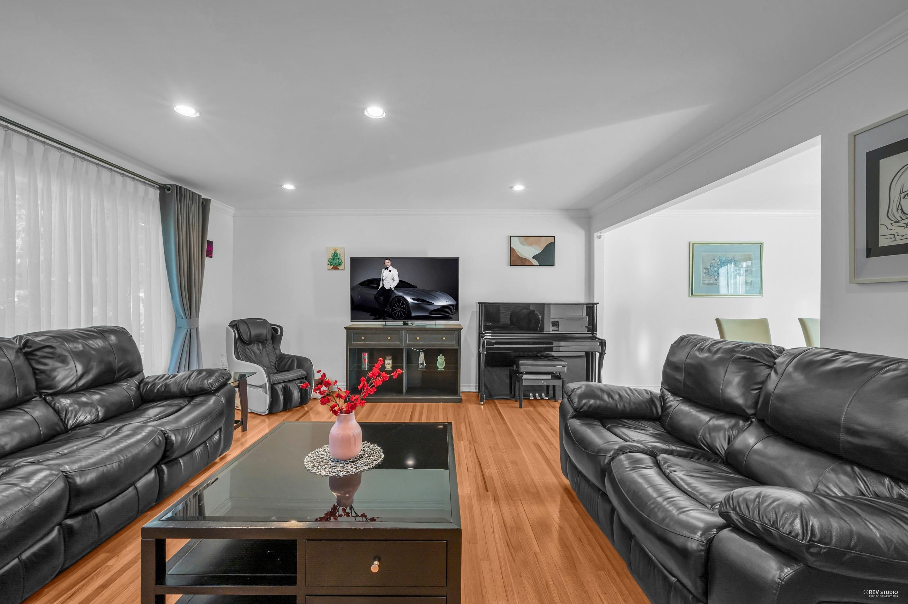 Listing image of 310 MACBETH CRESCENT