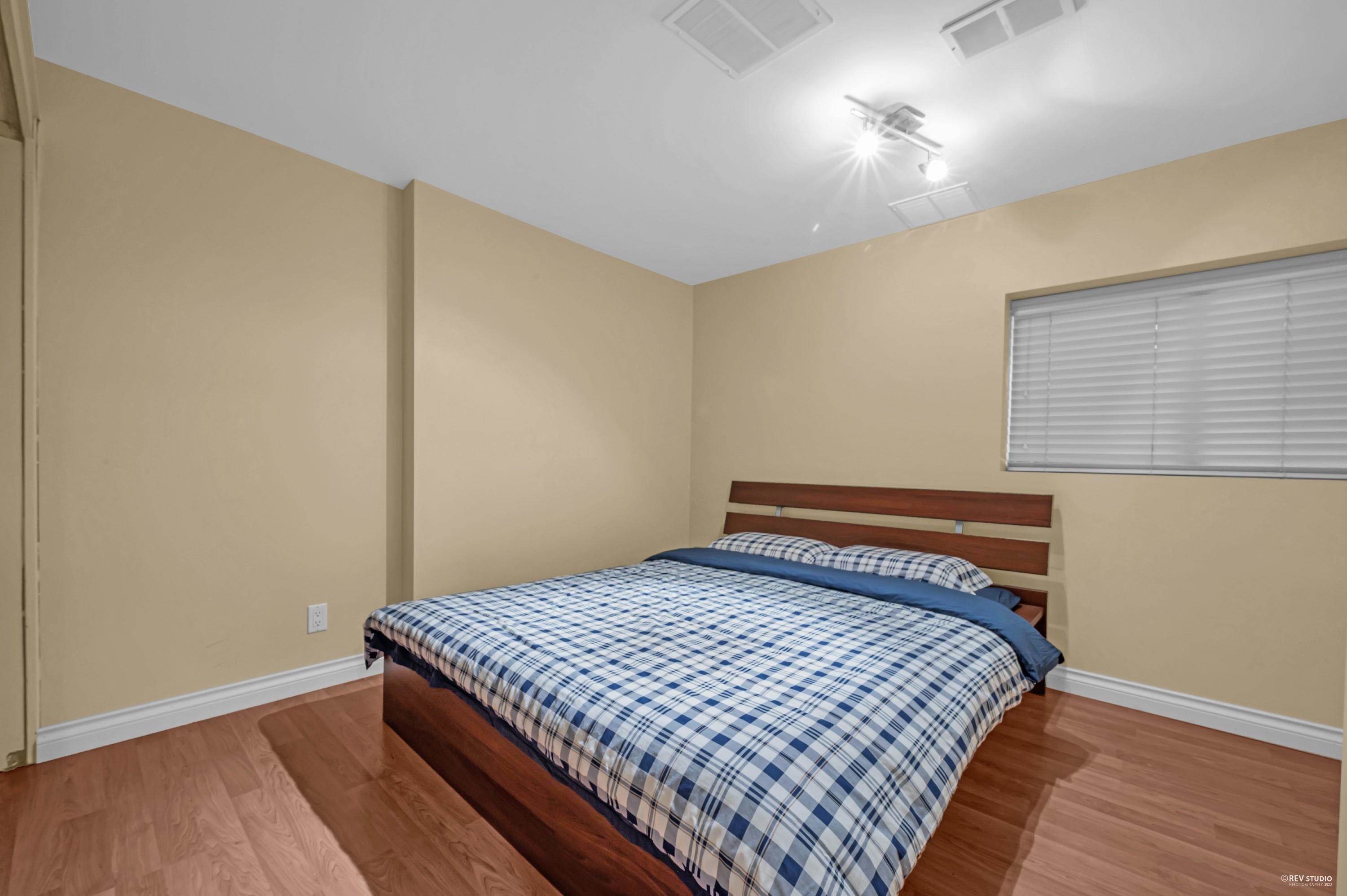 Listing image of 310 MACBETH CRESCENT