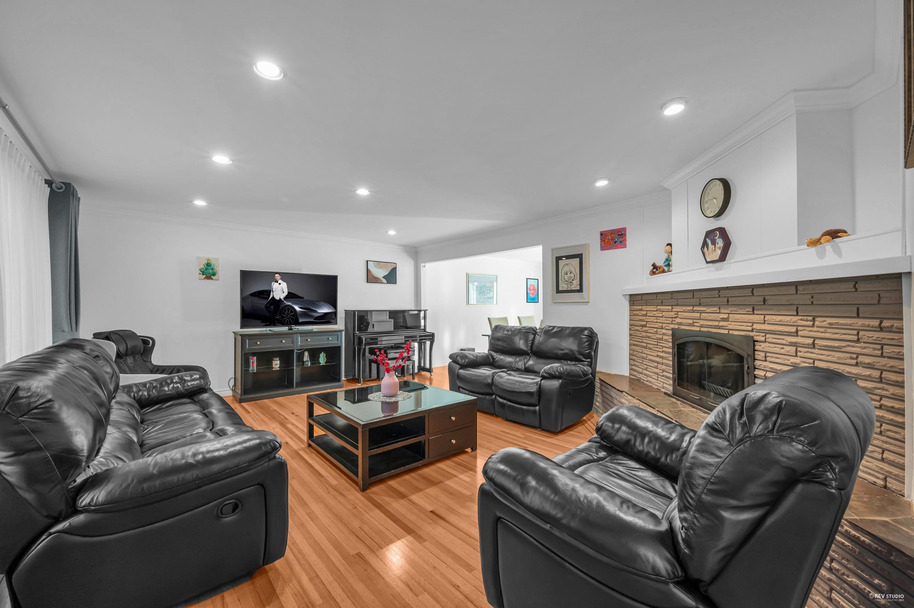 Listing image of 310 MACBETH CRESCENT