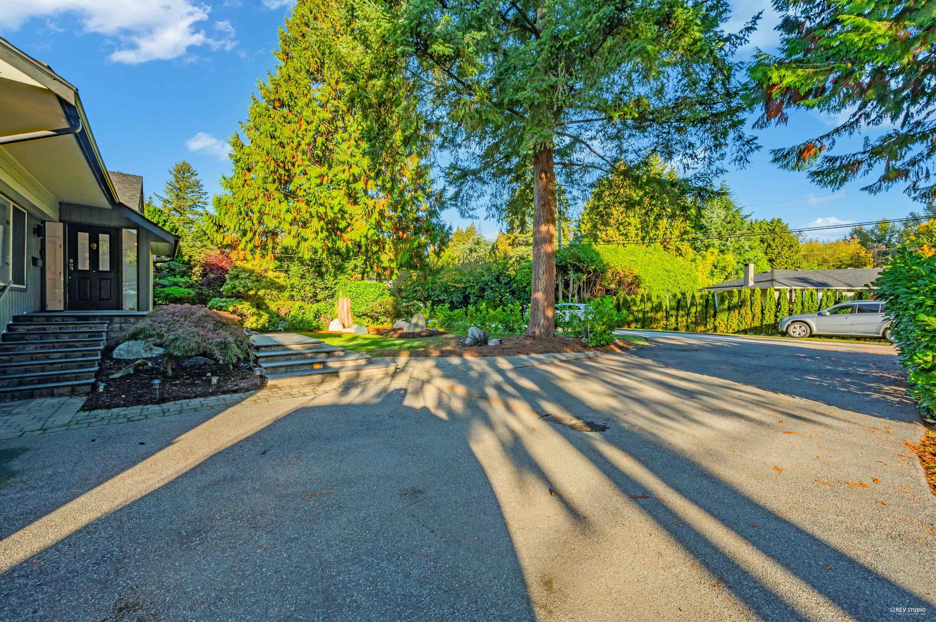 Listing image of 310 MACBETH CRESCENT