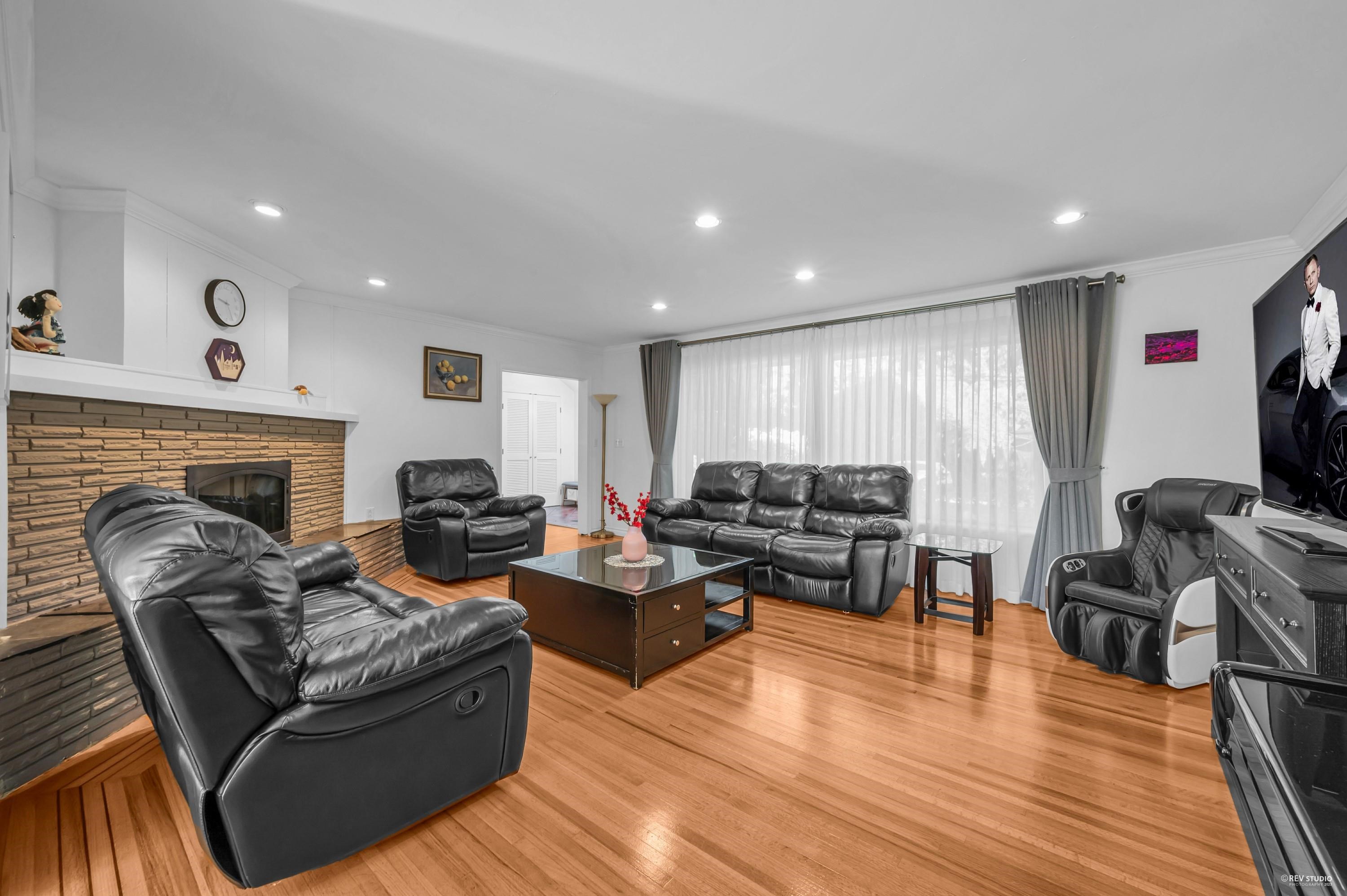 Listing image of 310 MACBETH CRESCENT