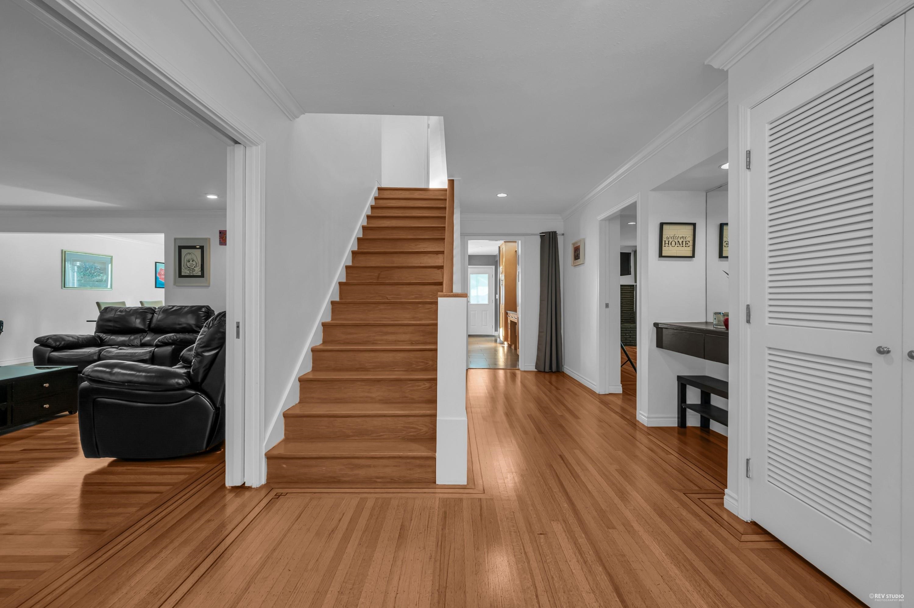 Listing image of 310 MACBETH CRESCENT
