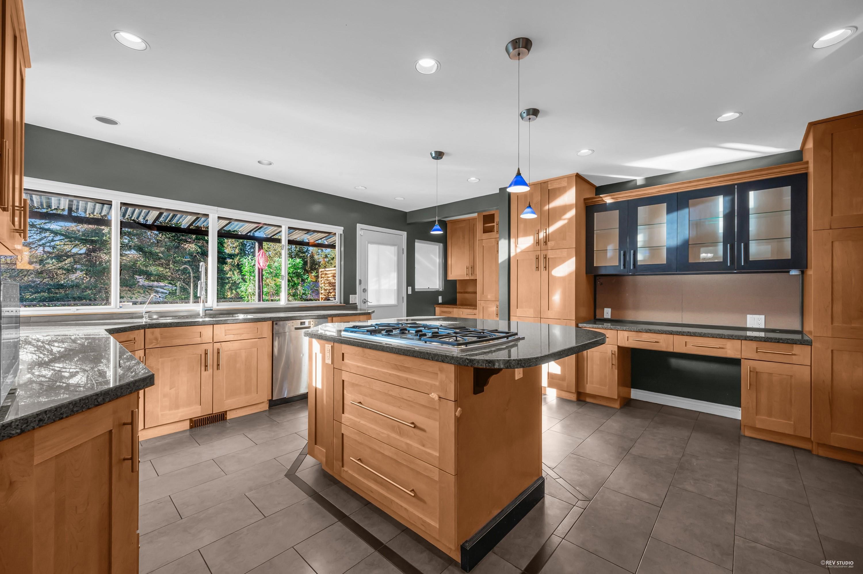 Listing image of 310 MACBETH CRESCENT