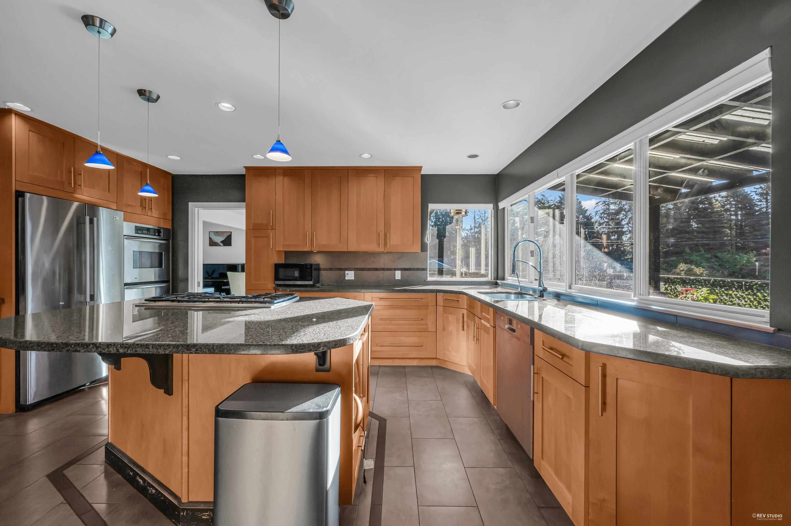 Listing image of 310 MACBETH CRESCENT