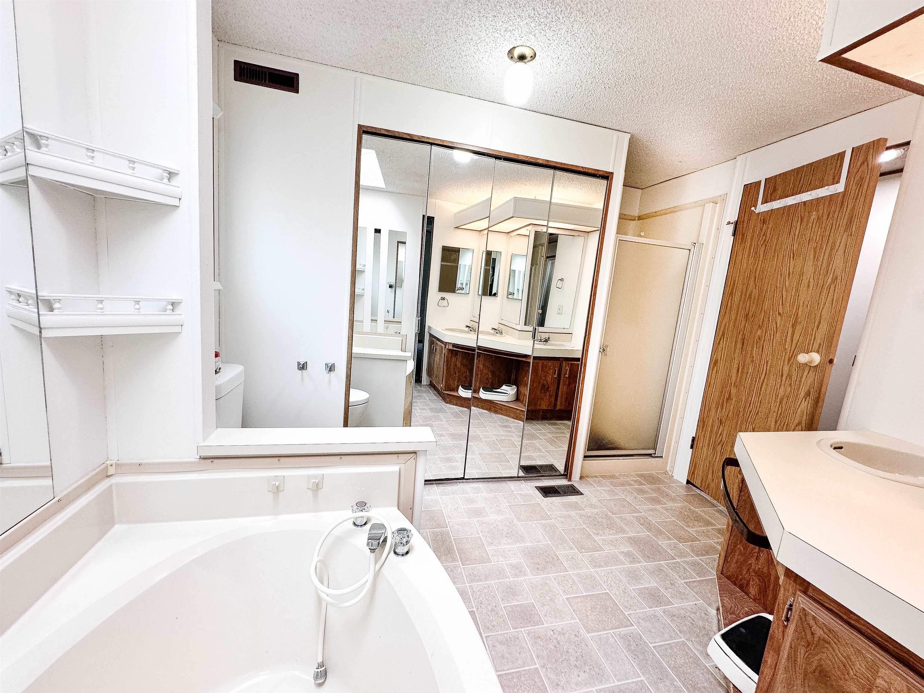 Listing image of 506 RAINDANCE COURT