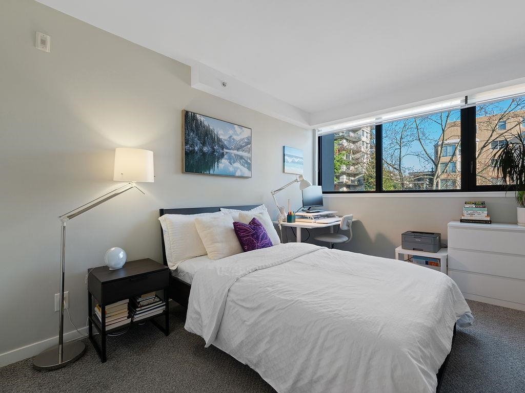 Listing image of 203 505 LONSDALE AVENUE