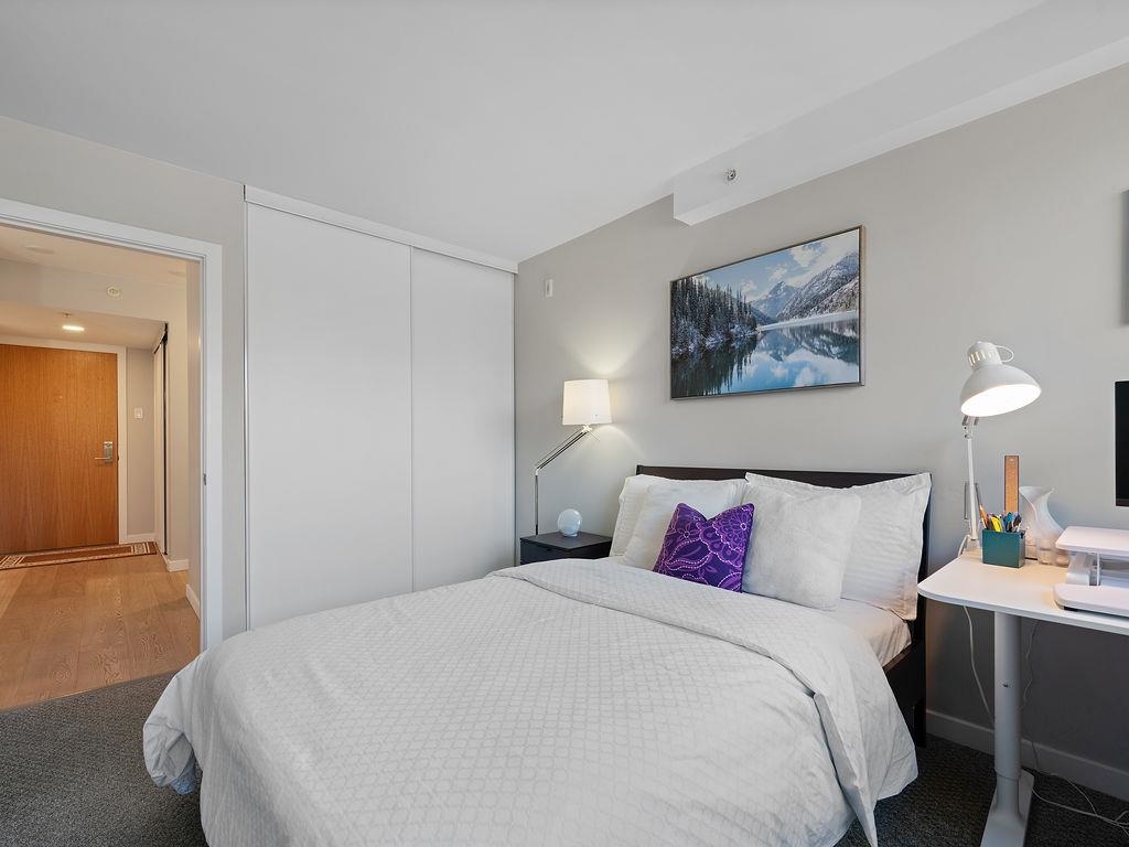 Listing image of 203 505 LONSDALE AVENUE