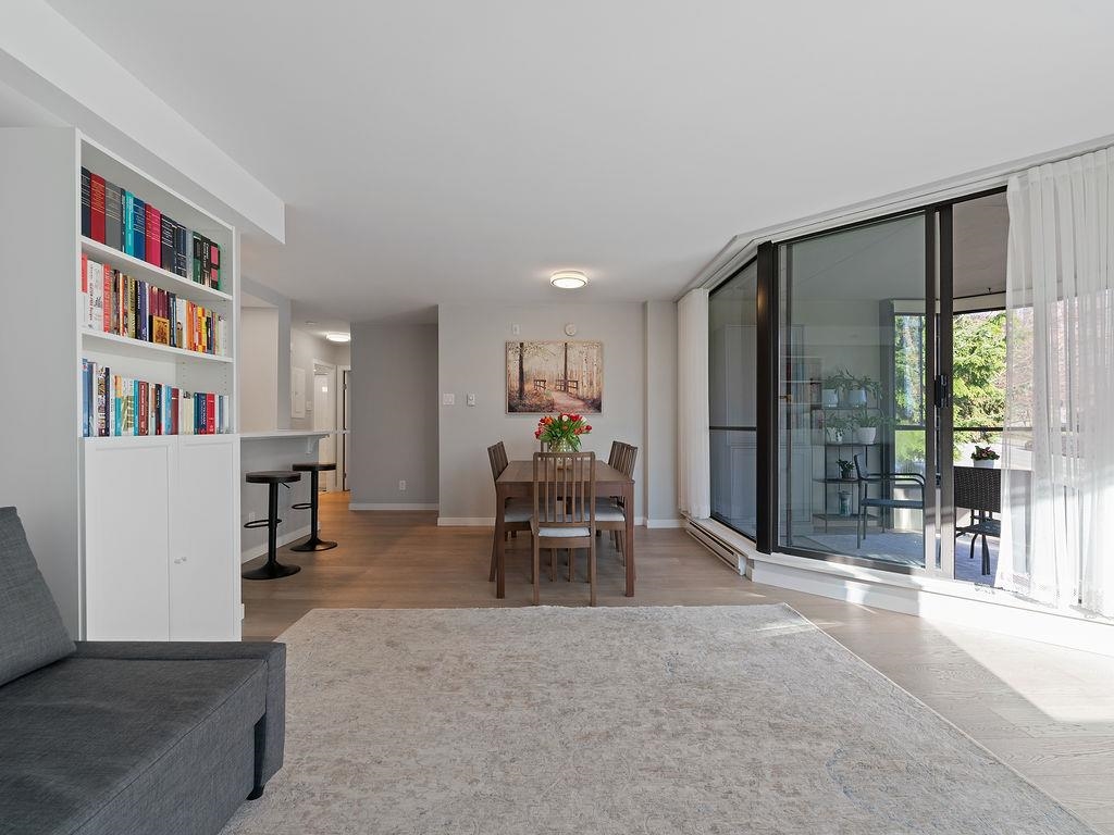 Listing image of 203 505 LONSDALE AVENUE