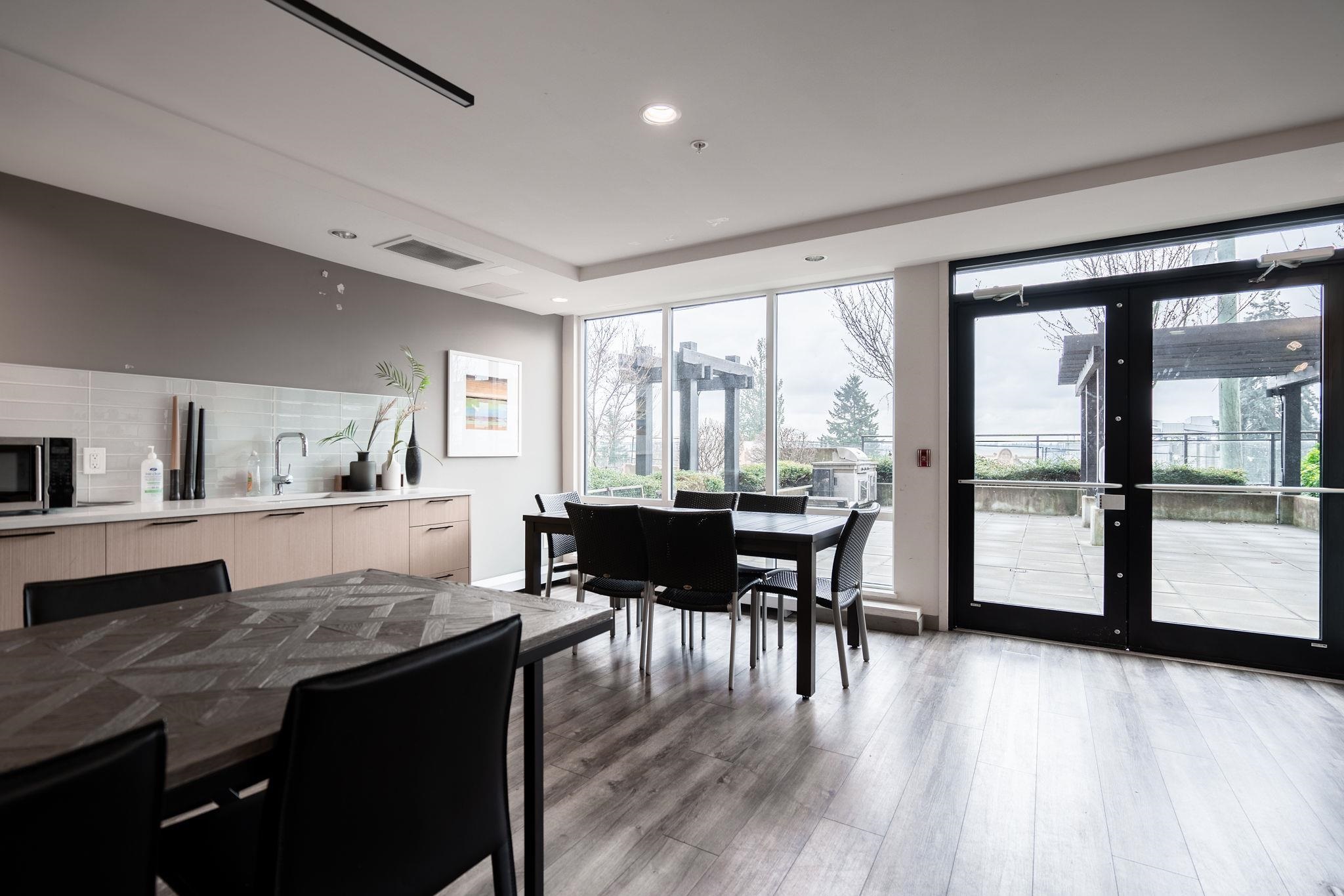 Listing image of 204 625 E 3RD STREET