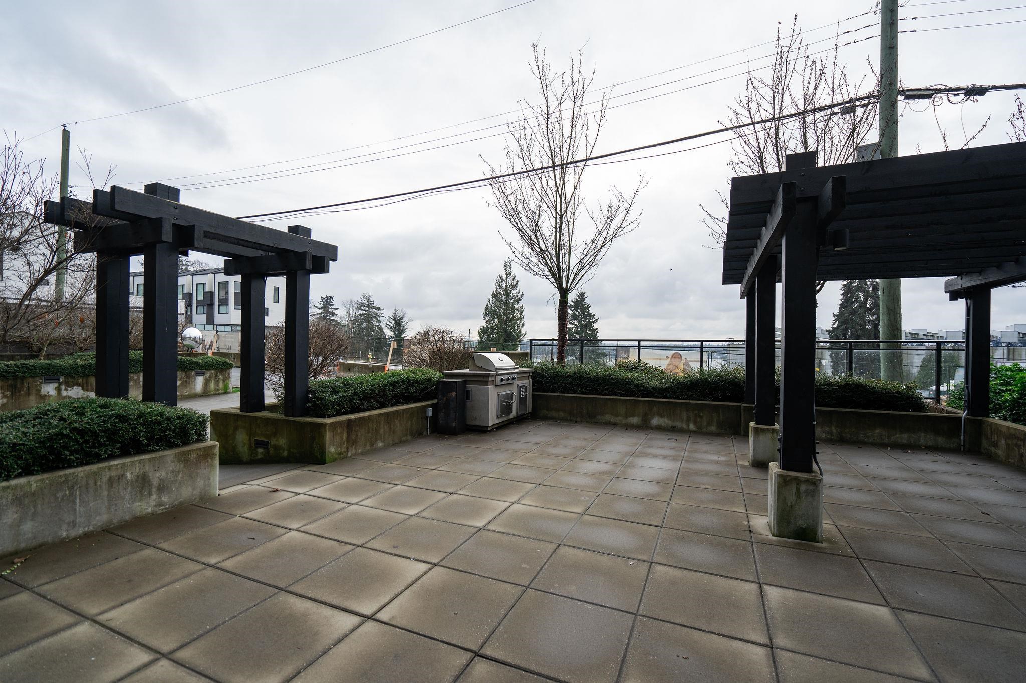Listing image of 204 625 E 3RD STREET