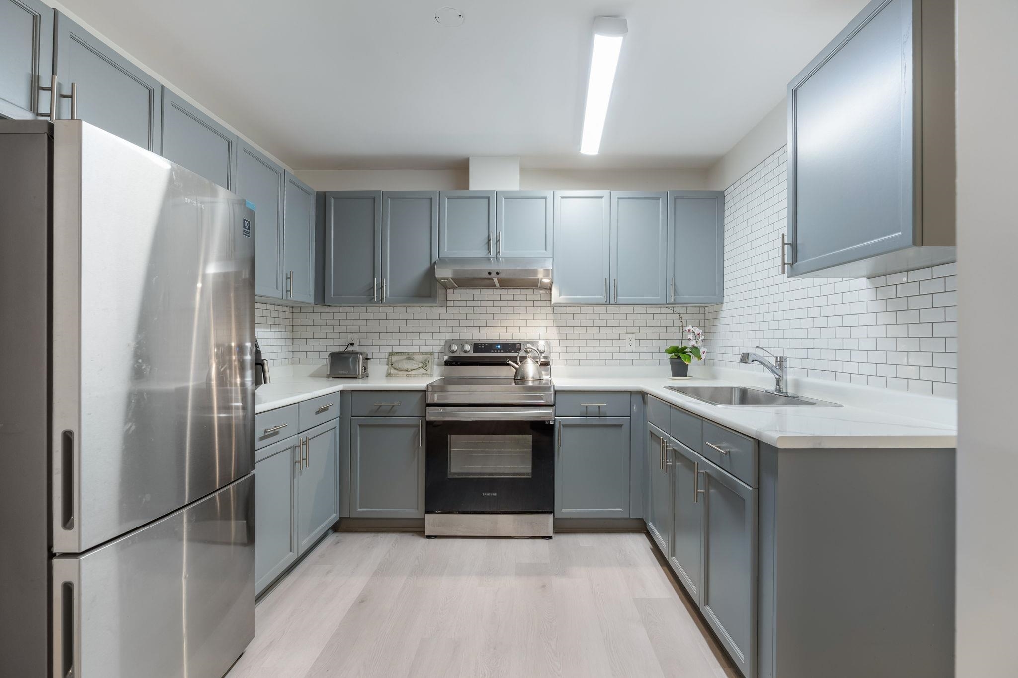 Listing image of 625 SEYMOUR COURT
