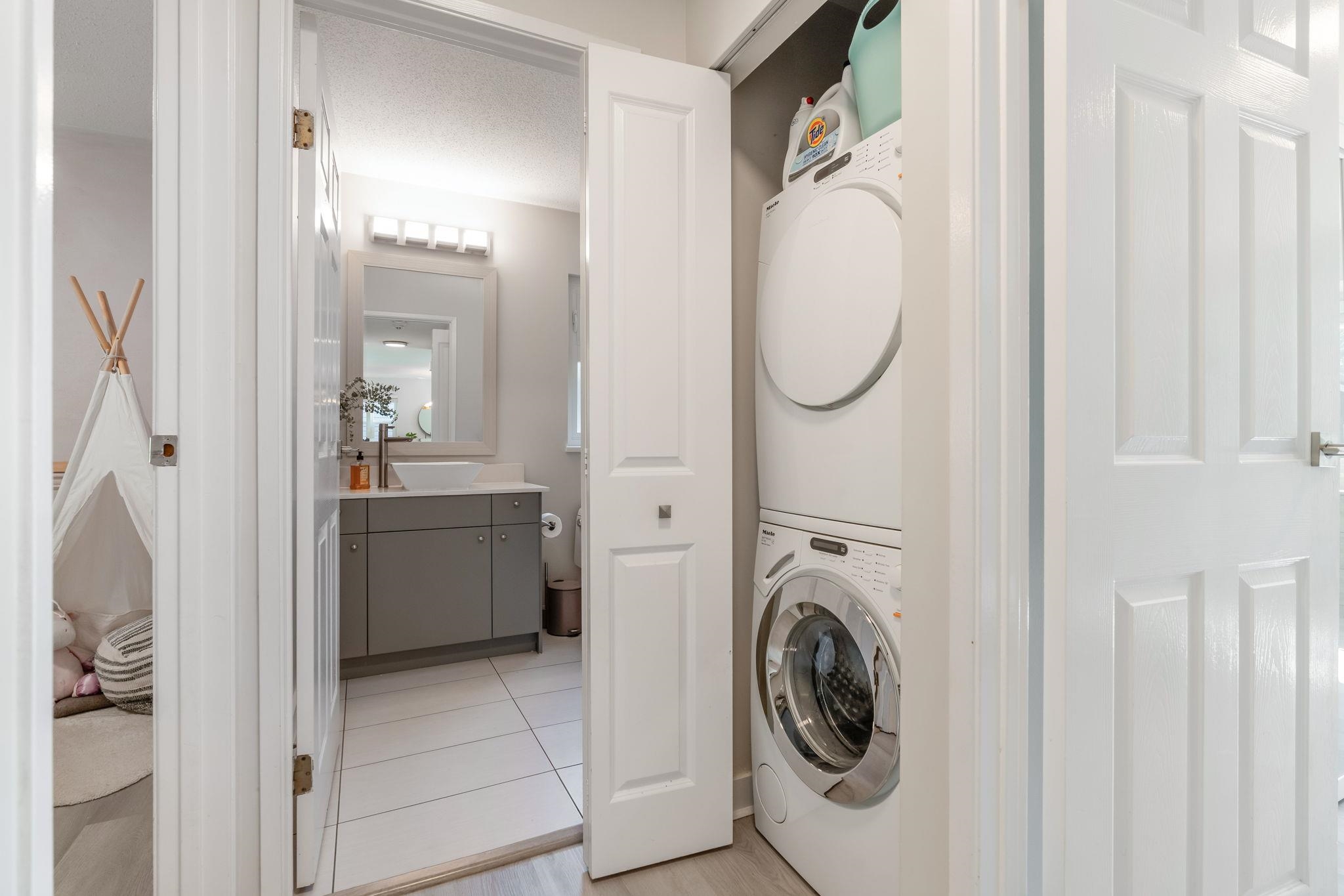 Listing image of 625 SEYMOUR COURT
