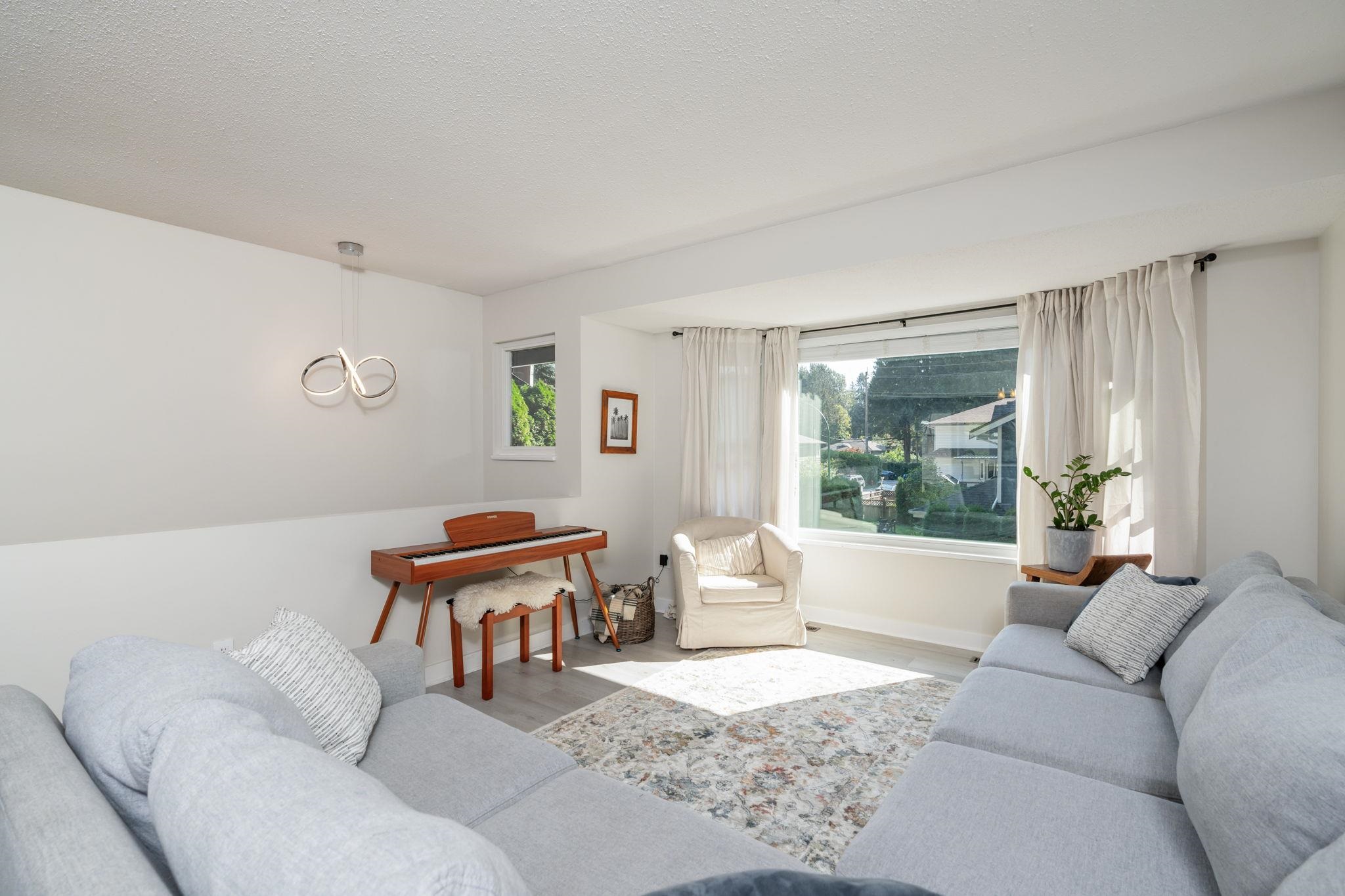 Listing image of 625 SEYMOUR COURT