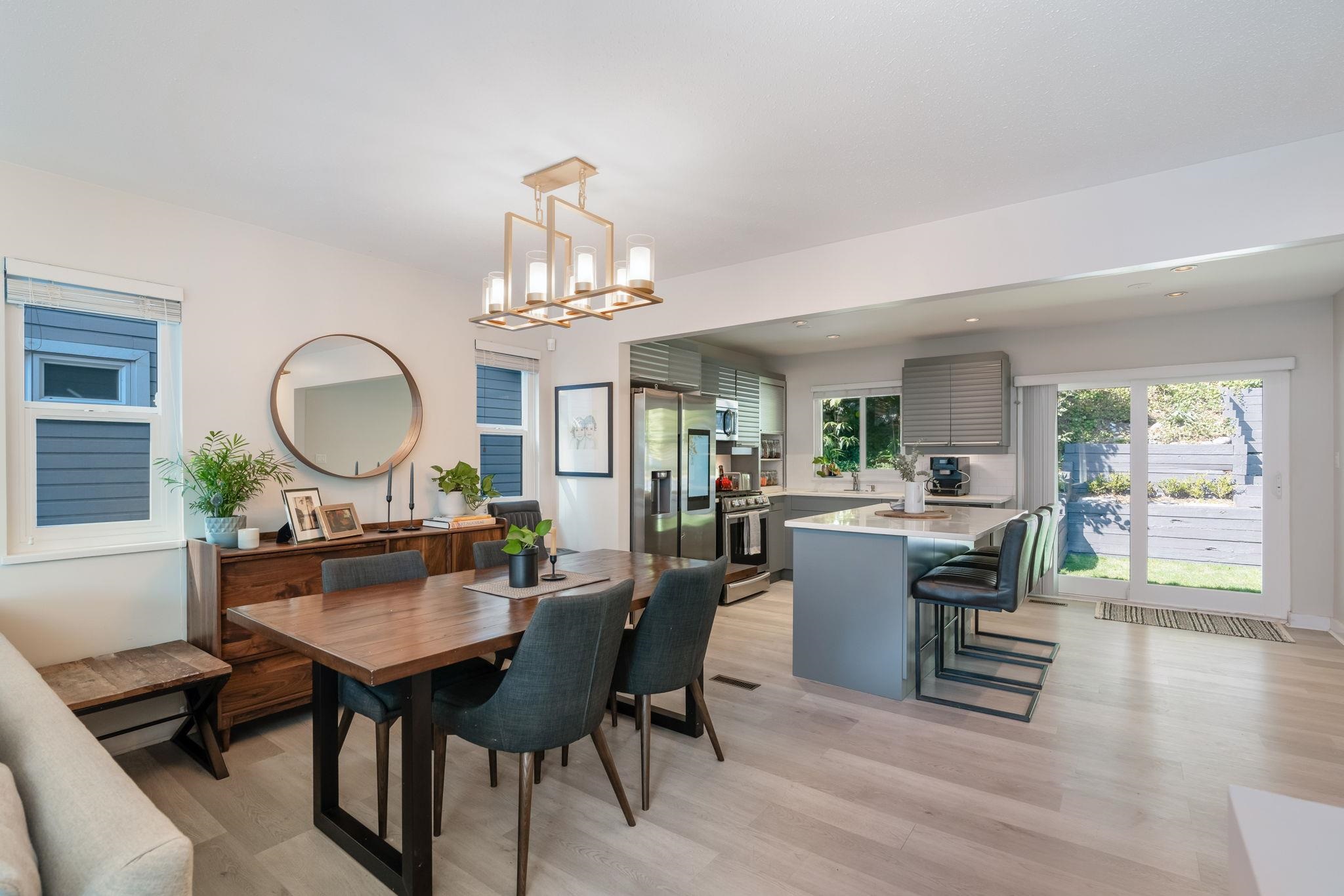 Listing image of 625 SEYMOUR COURT