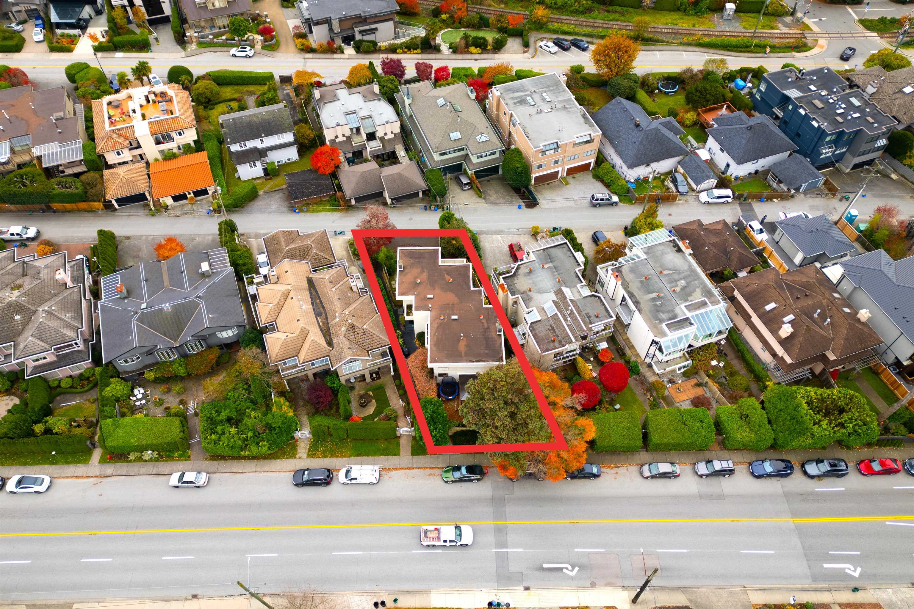 Listing image of 2364 MARINE DRIVE
