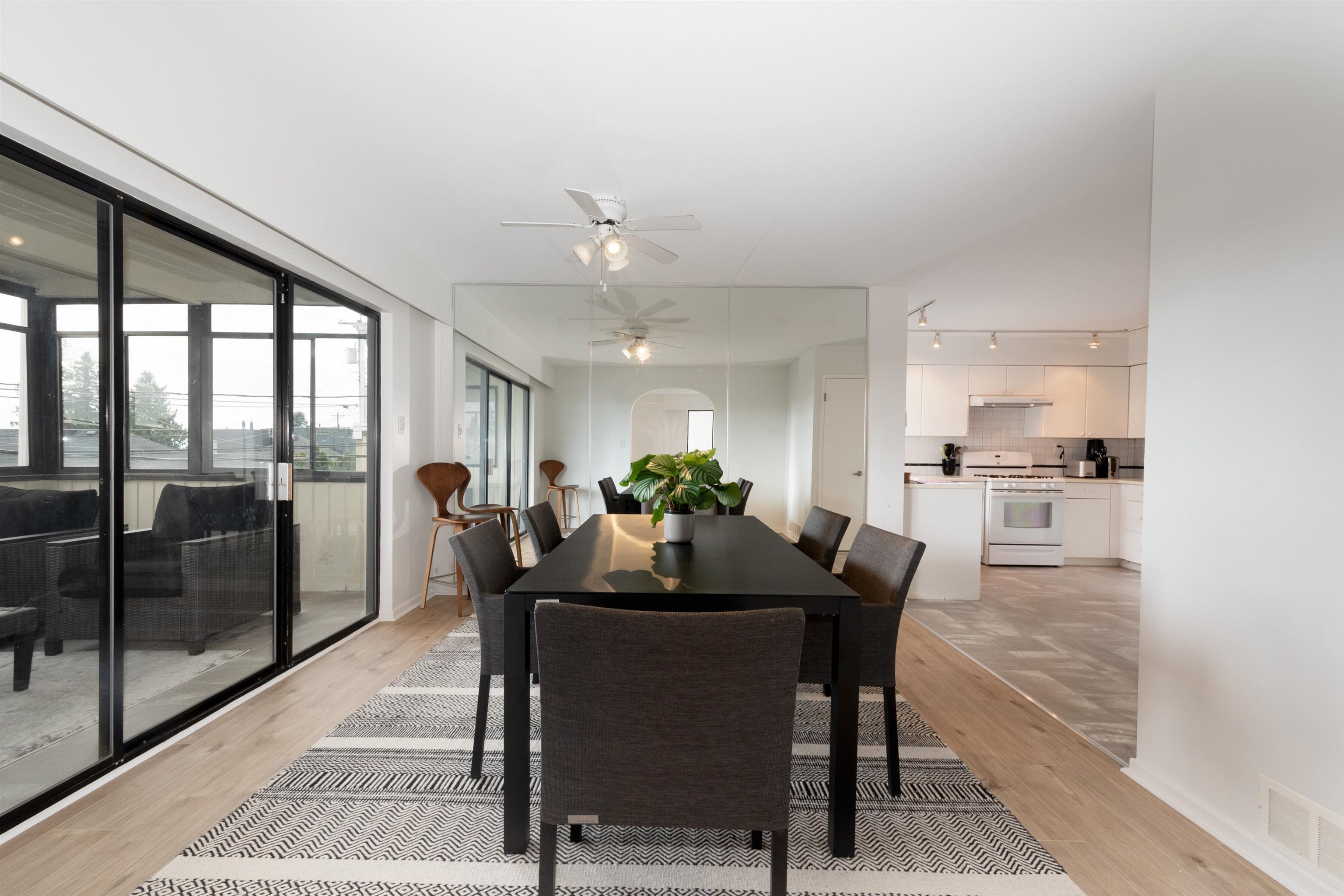 Listing image of 2364 MARINE DRIVE