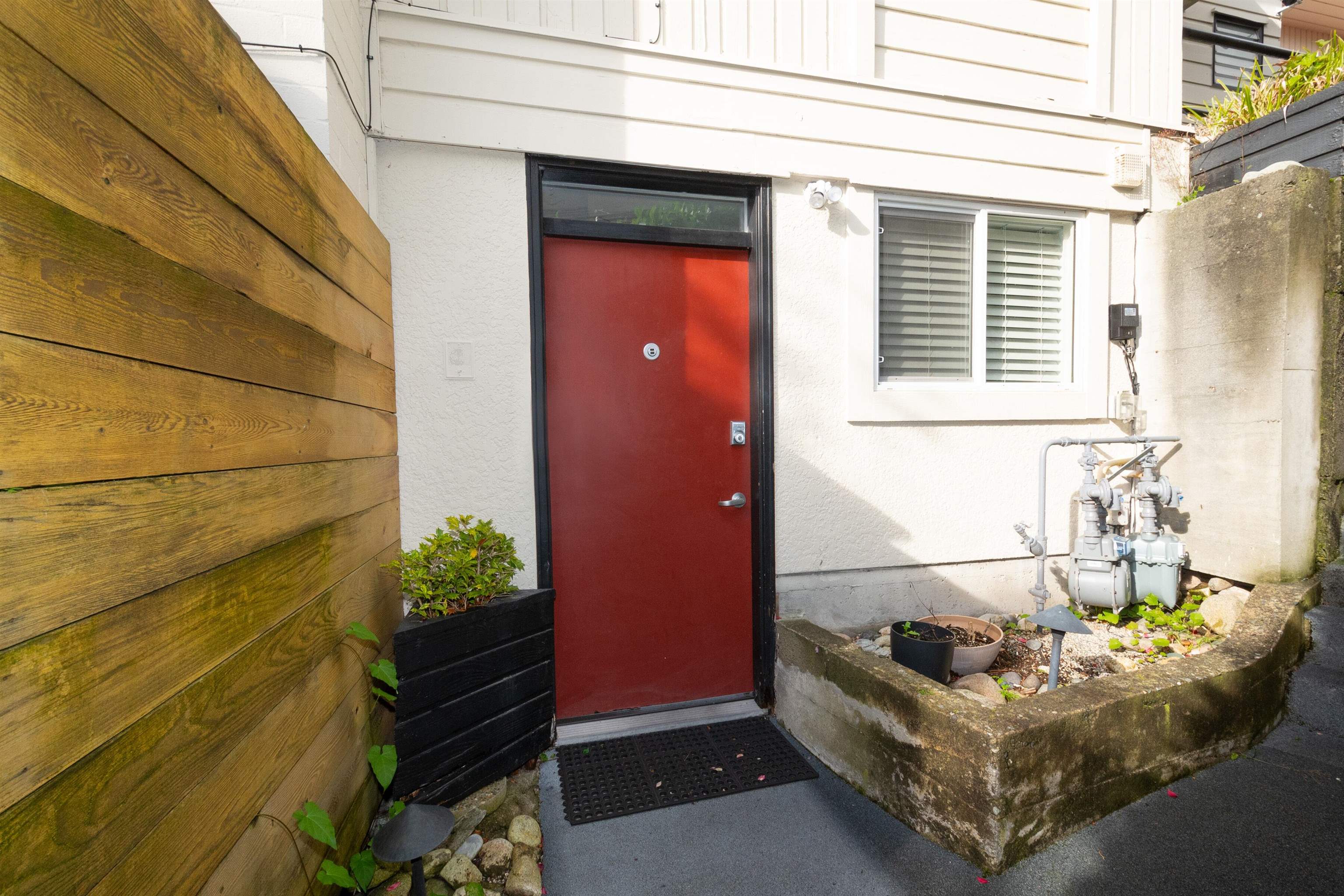 Listing image of 2364 MARINE DRIVE