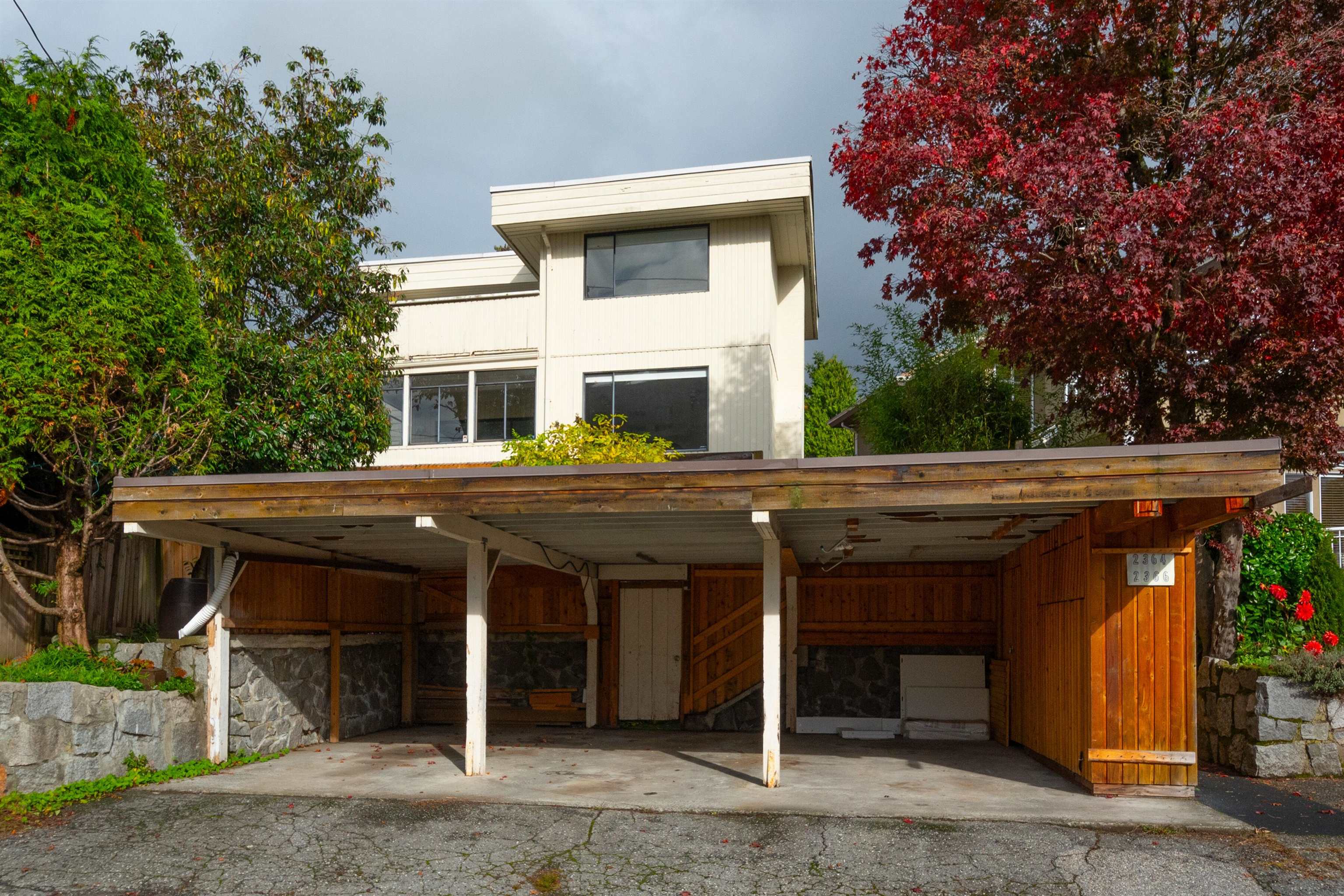 Listing image of 2364 MARINE DRIVE