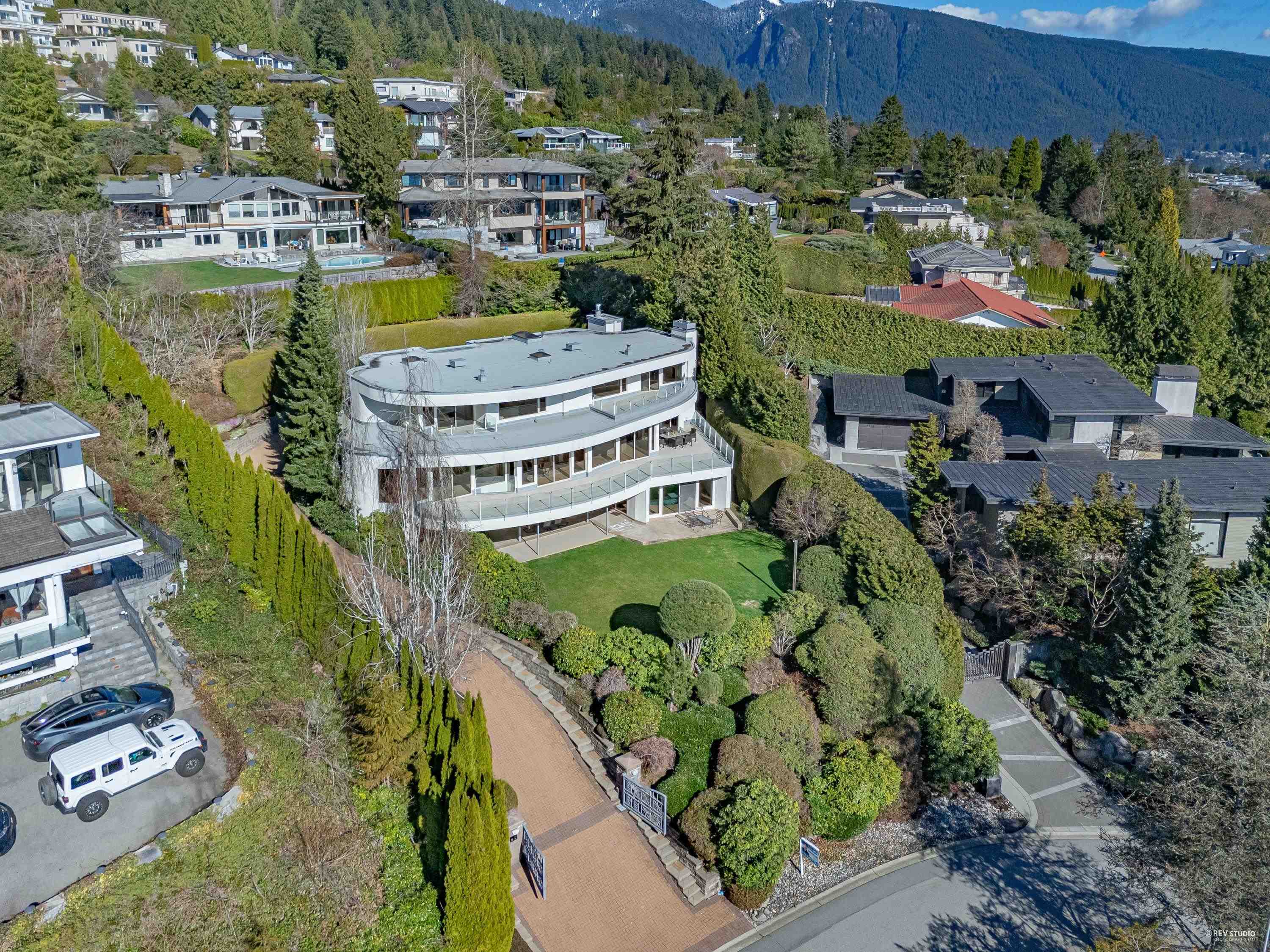 Listing image of 1407 BRAMWELL ROAD