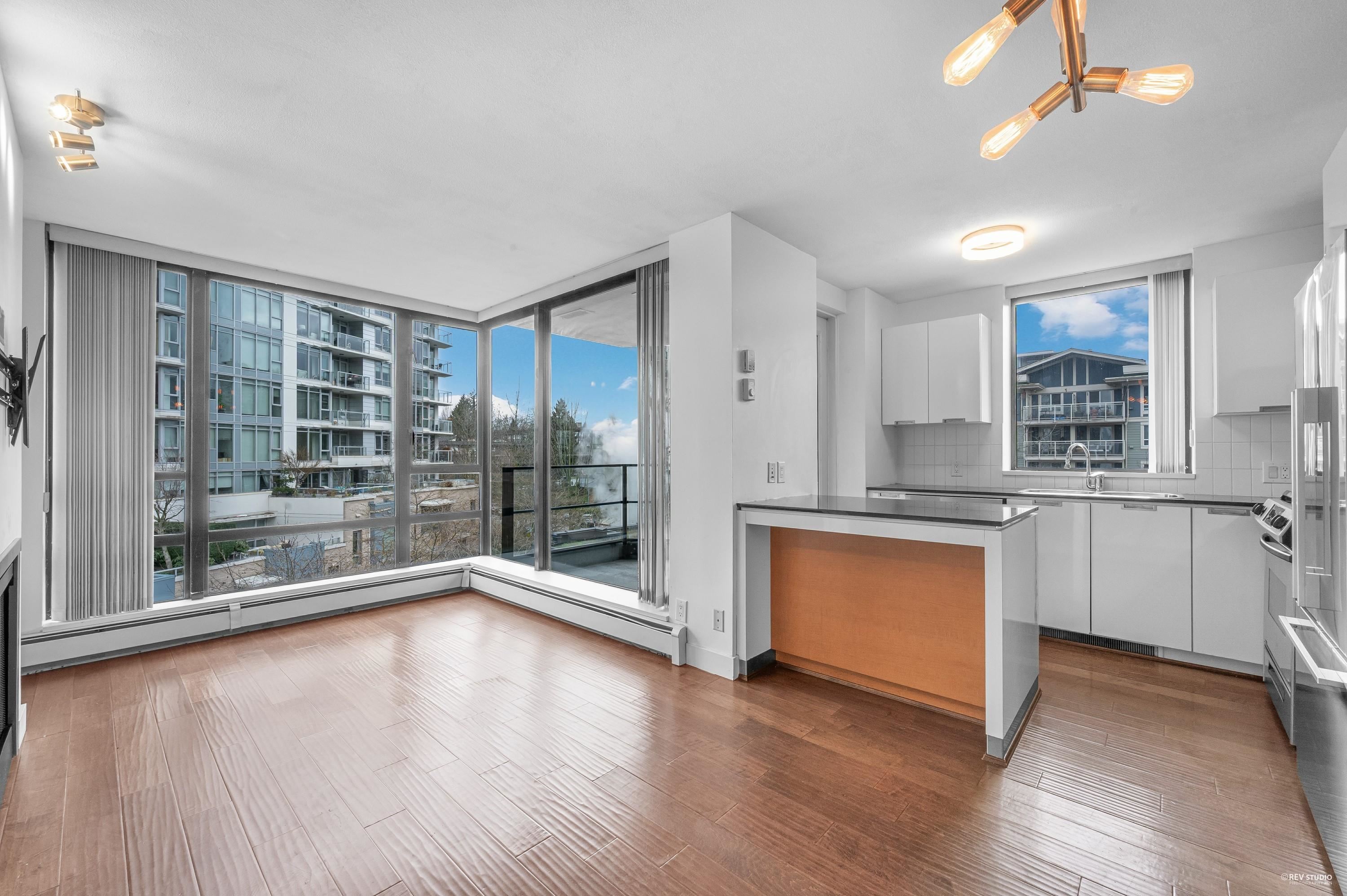 Listing image of 605 151 W 2ND STREET