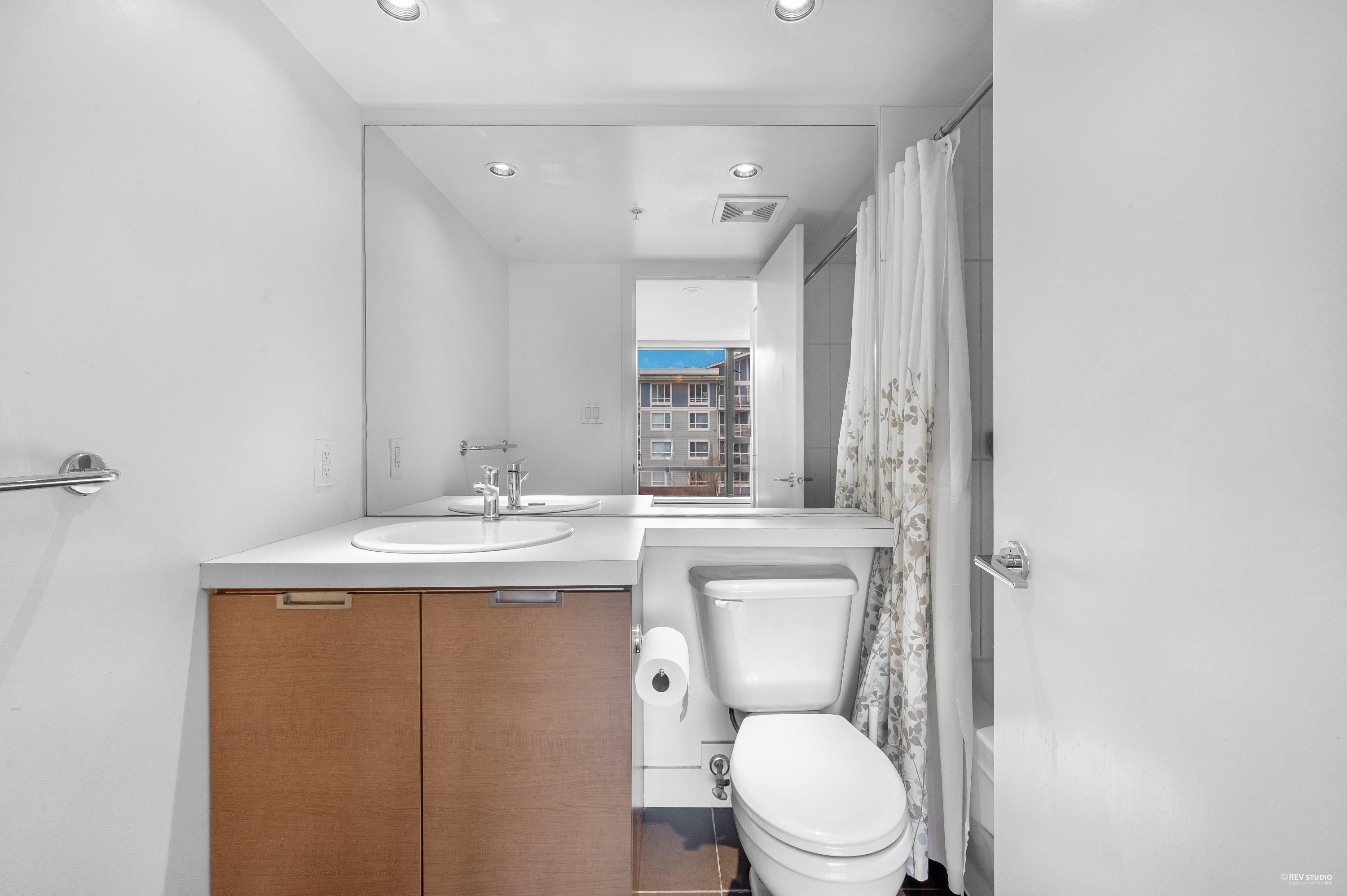Listing image of 605 151 W 2ND STREET