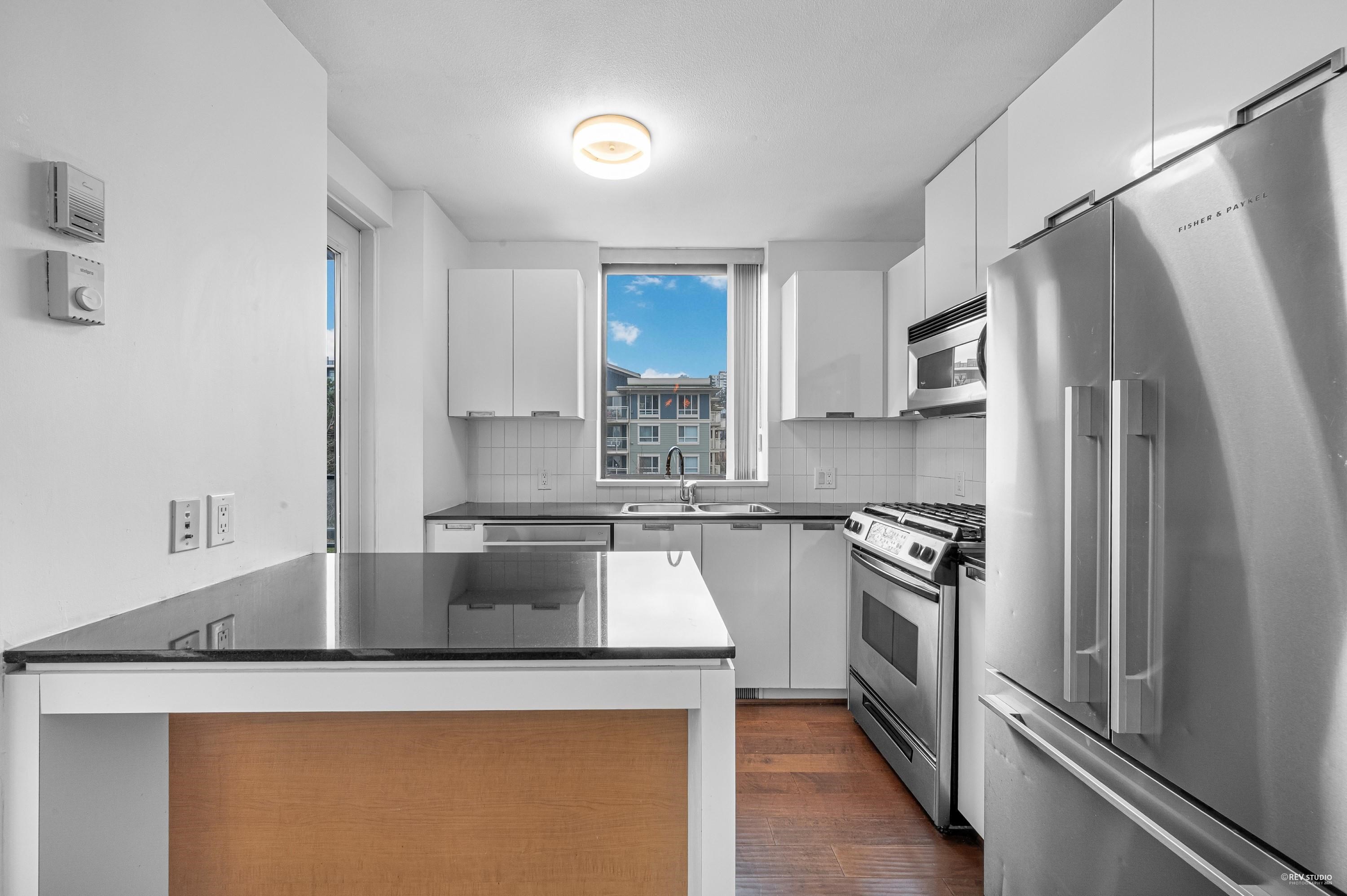 Listing image of 605 151 W 2ND STREET