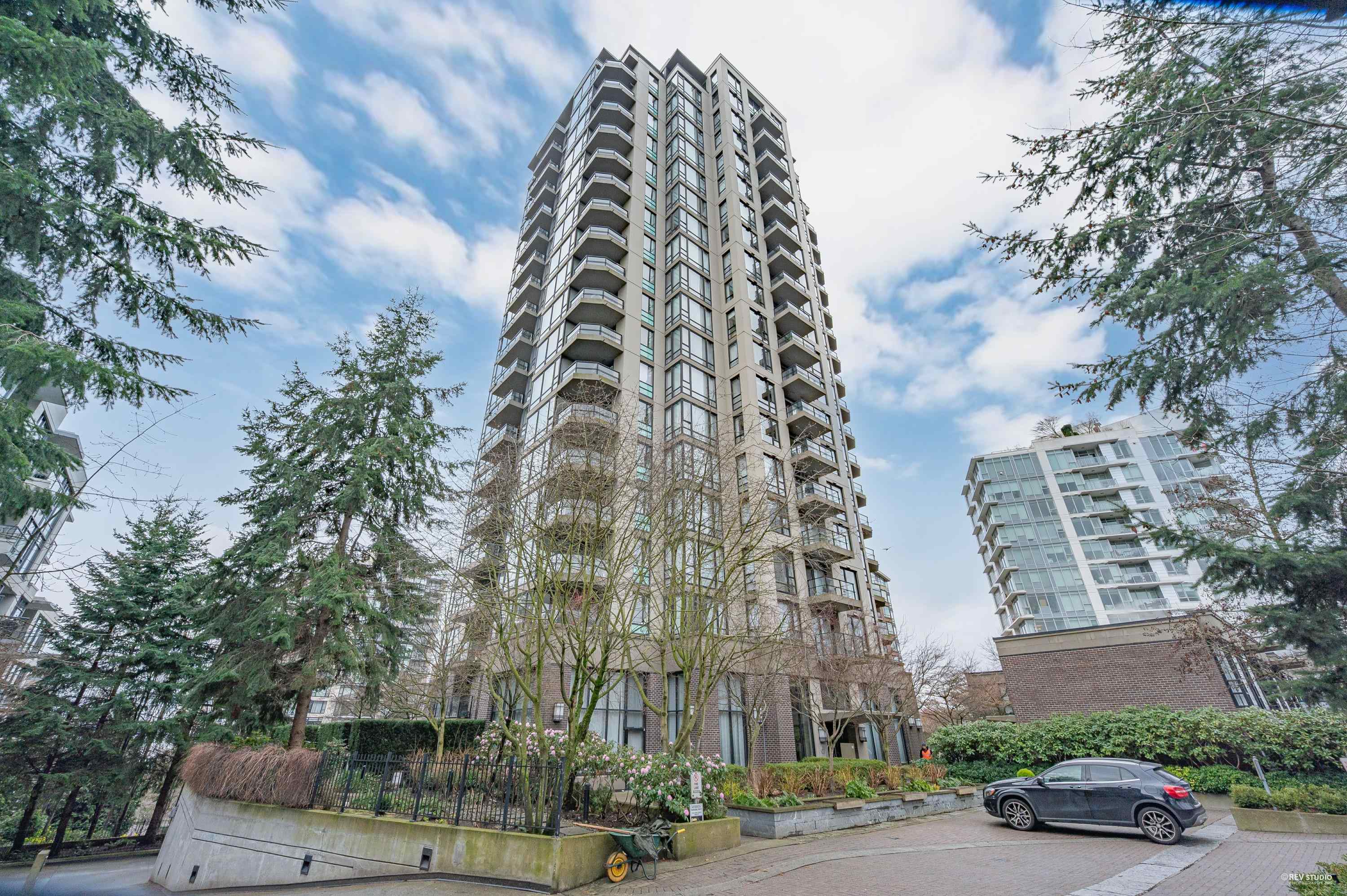 Listing image of 605 151 W 2ND STREET