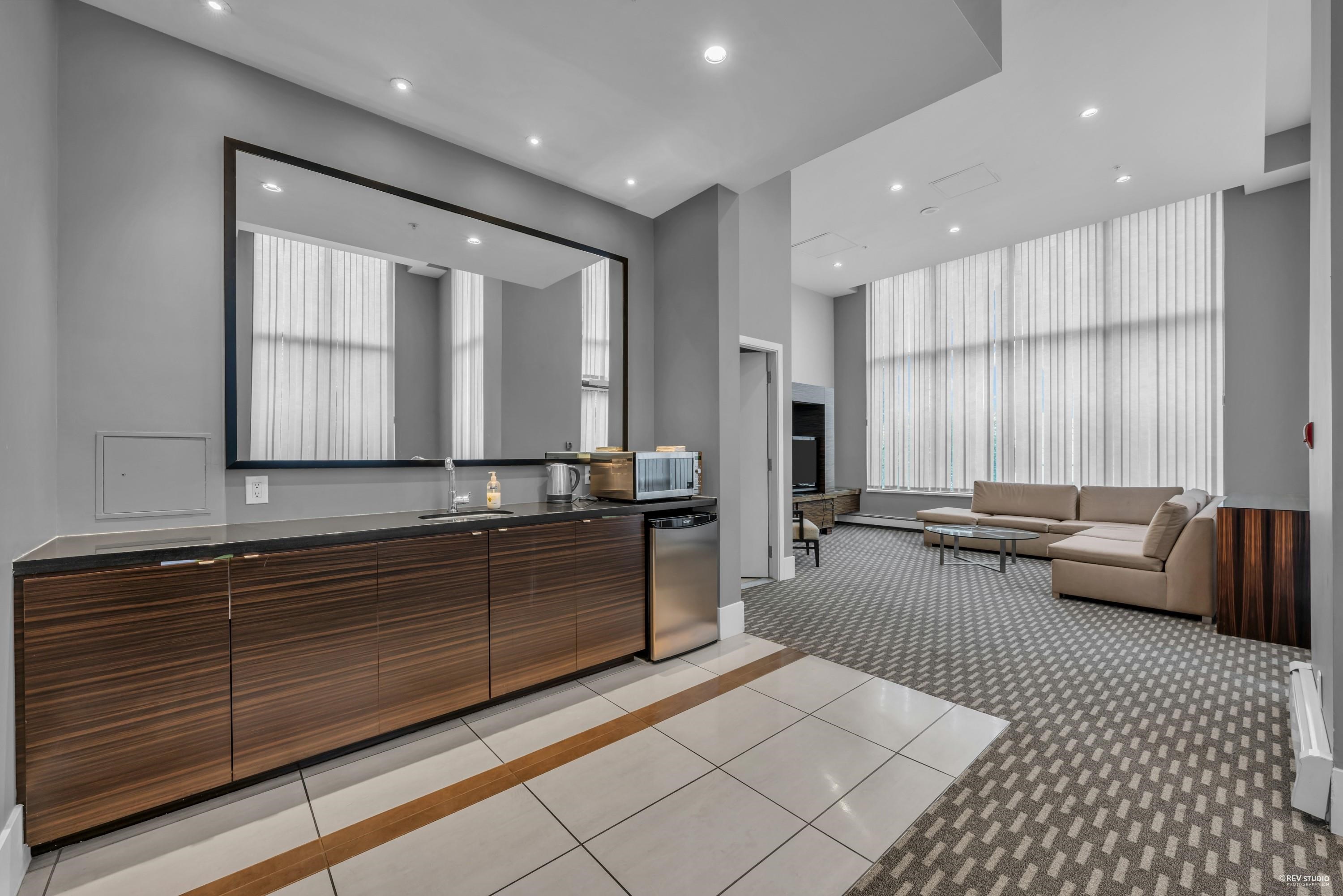 Listing image of 605 151 W 2ND STREET