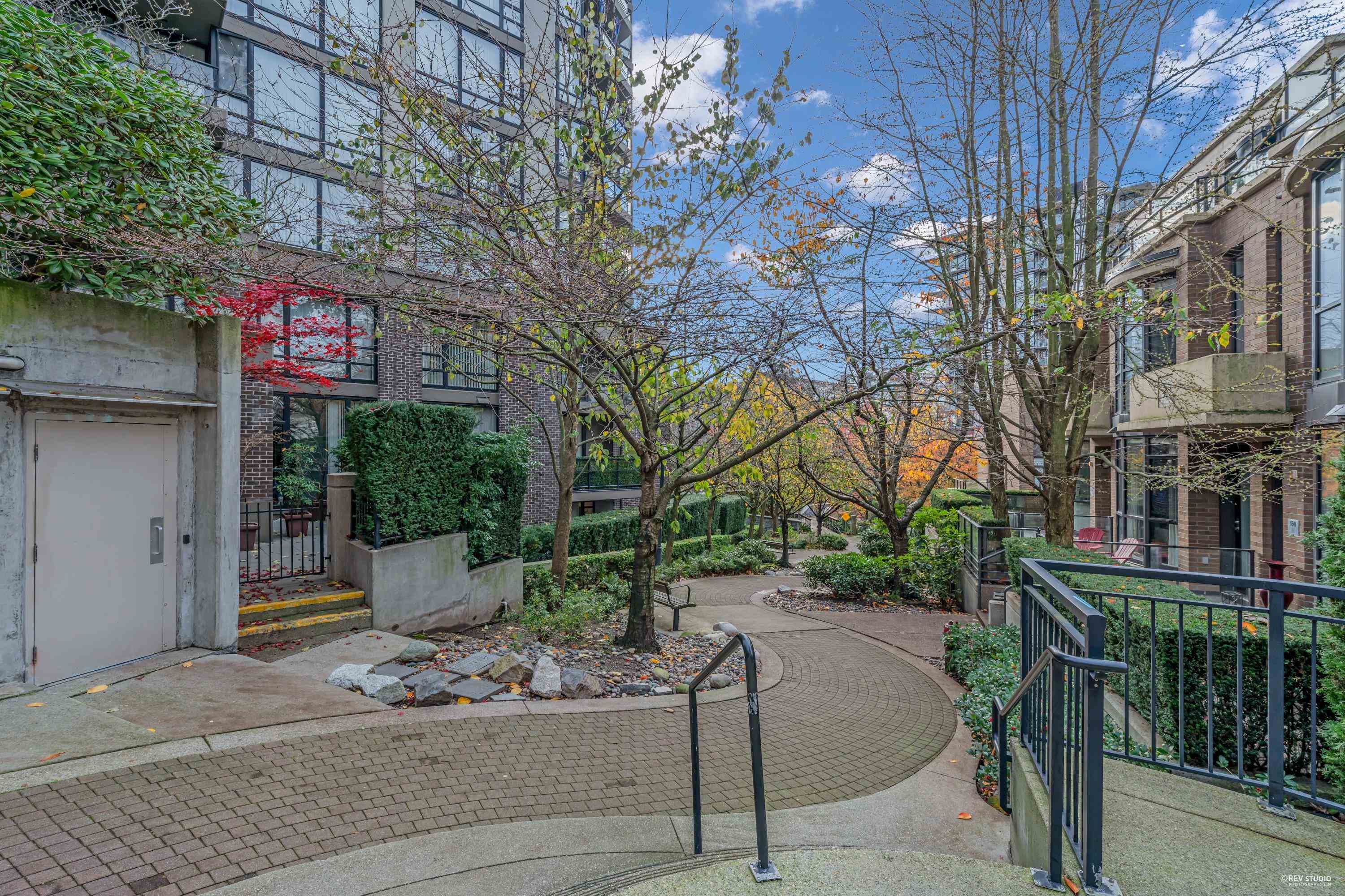 Listing image of 605 151 W 2ND STREET