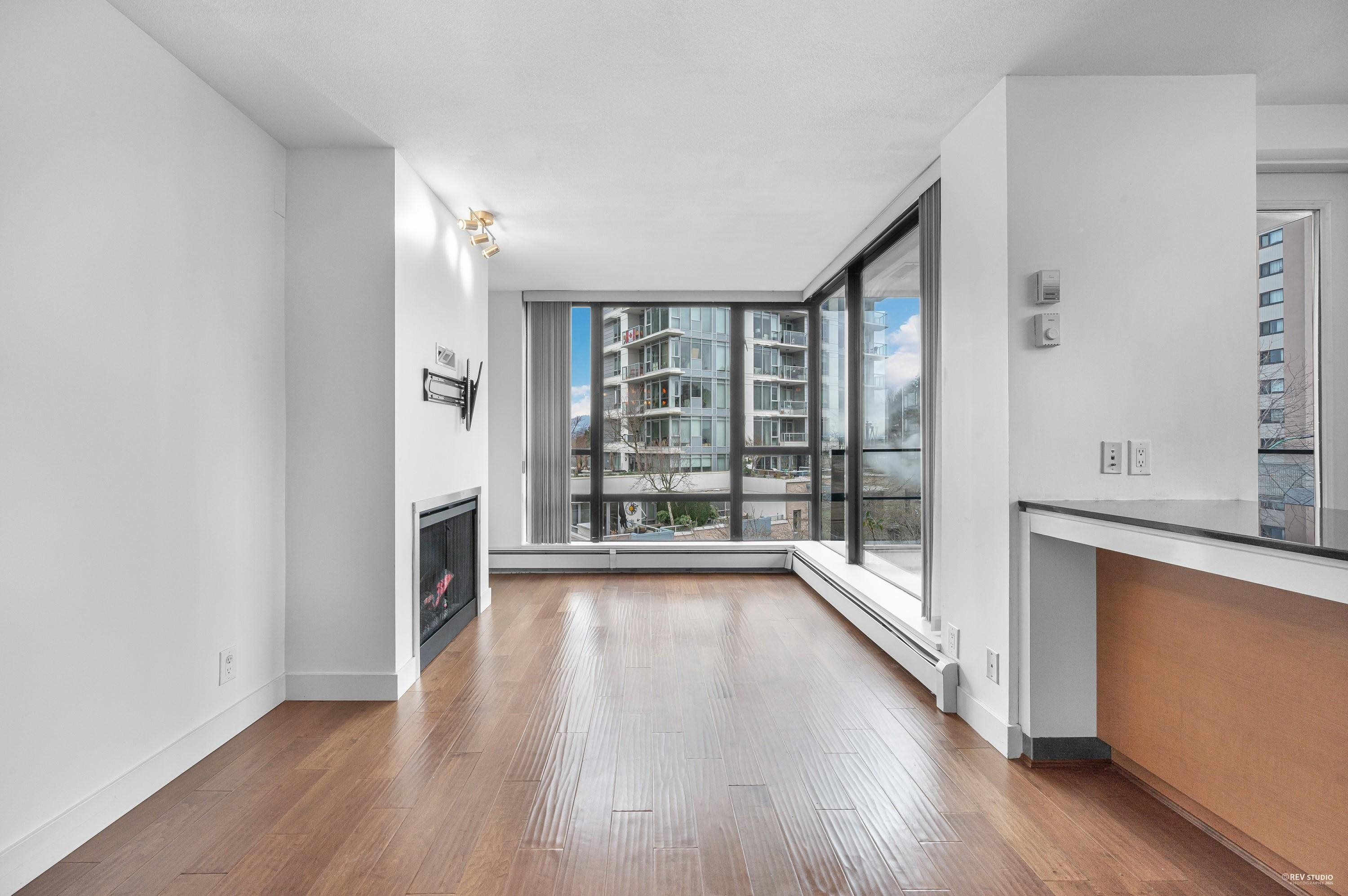 Listing image of 605 151 W 2ND STREET