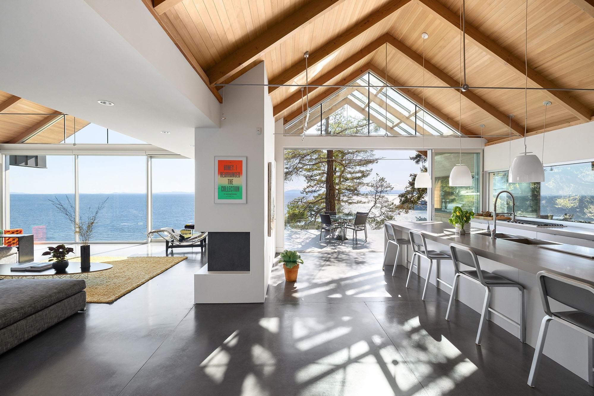 Listing image of 931 OCEAN PARK LANE