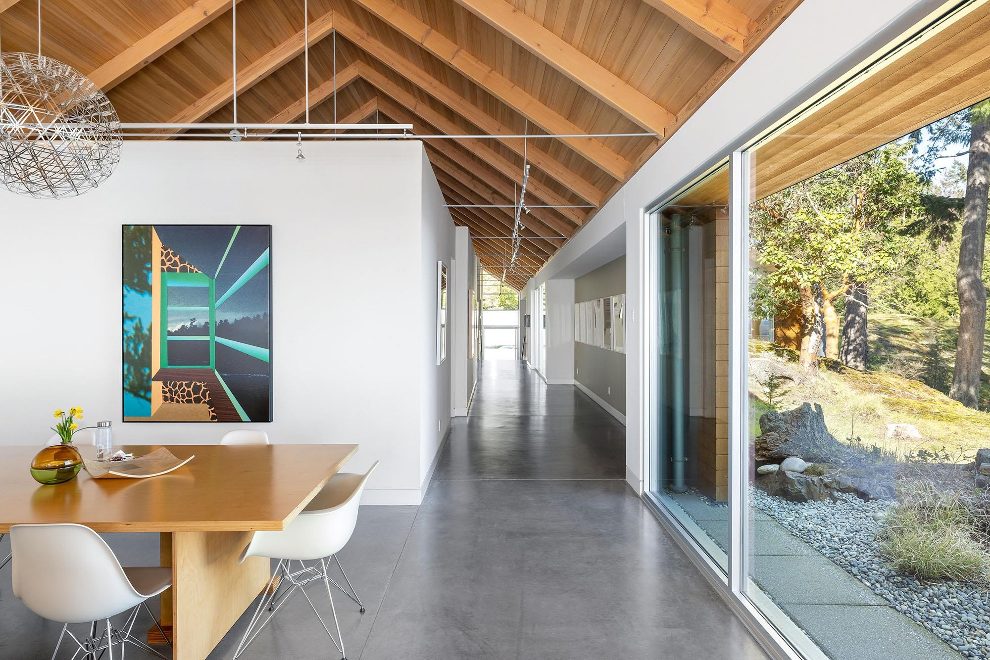Listing image of 931 OCEAN PARK LANE