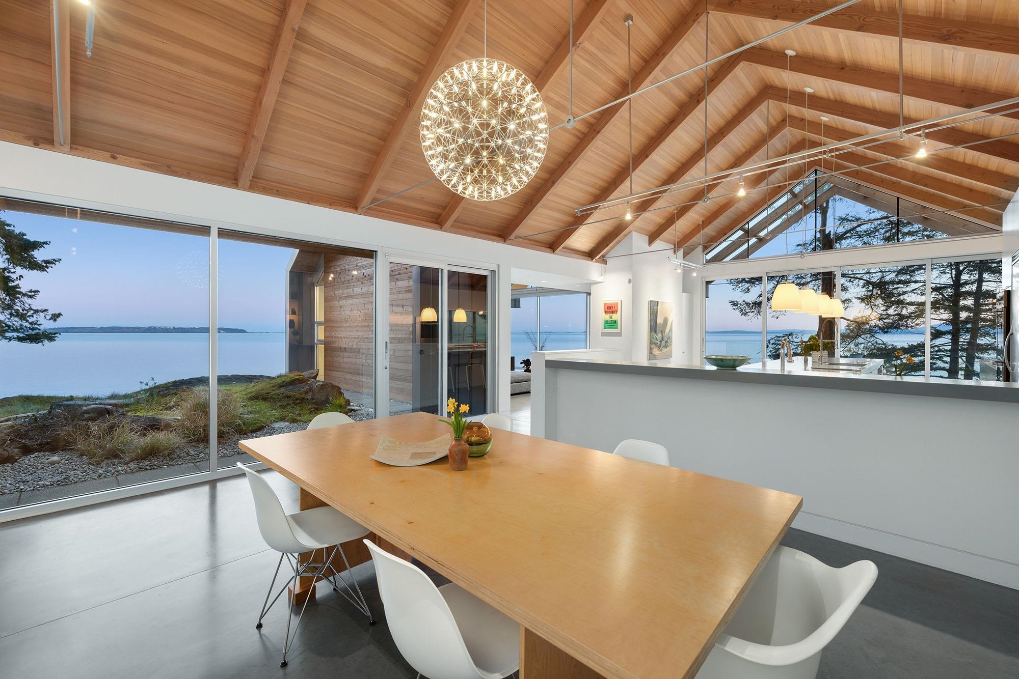 Listing image of 931 OCEAN PARK LANE