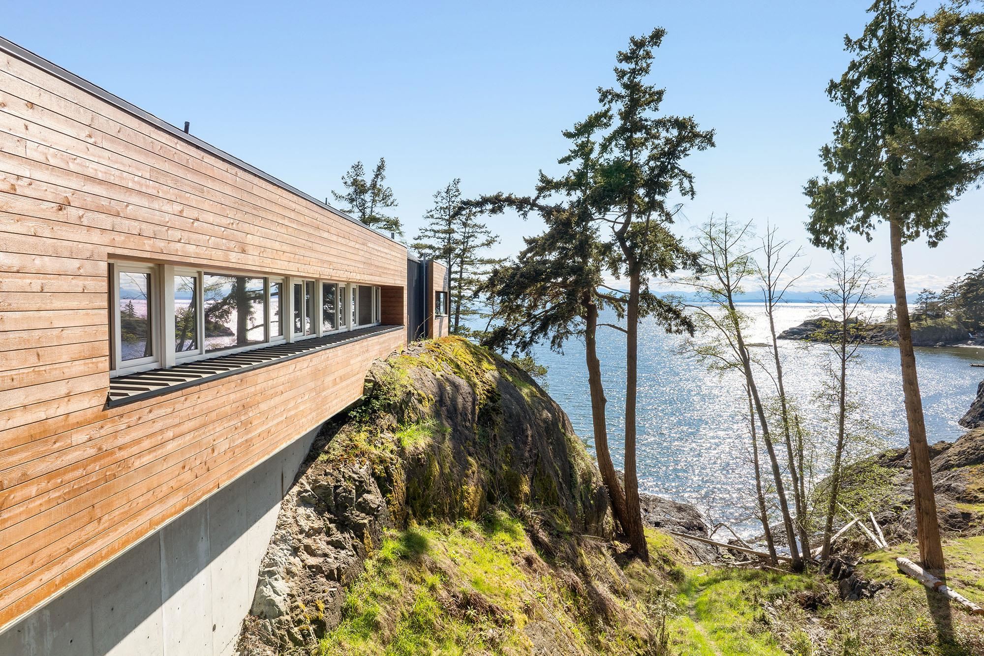 Listing image of 931 OCEAN PARK LANE