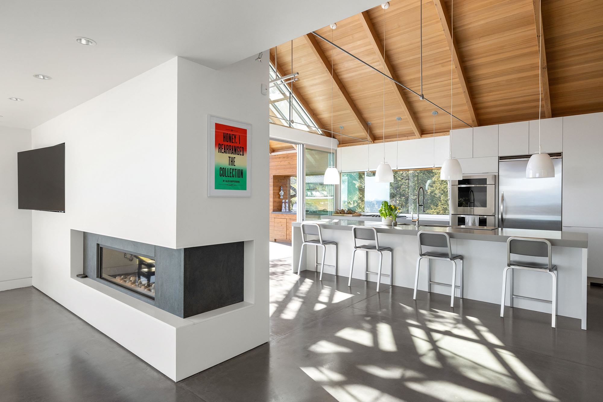 Listing image of 931 OCEAN PARK LANE