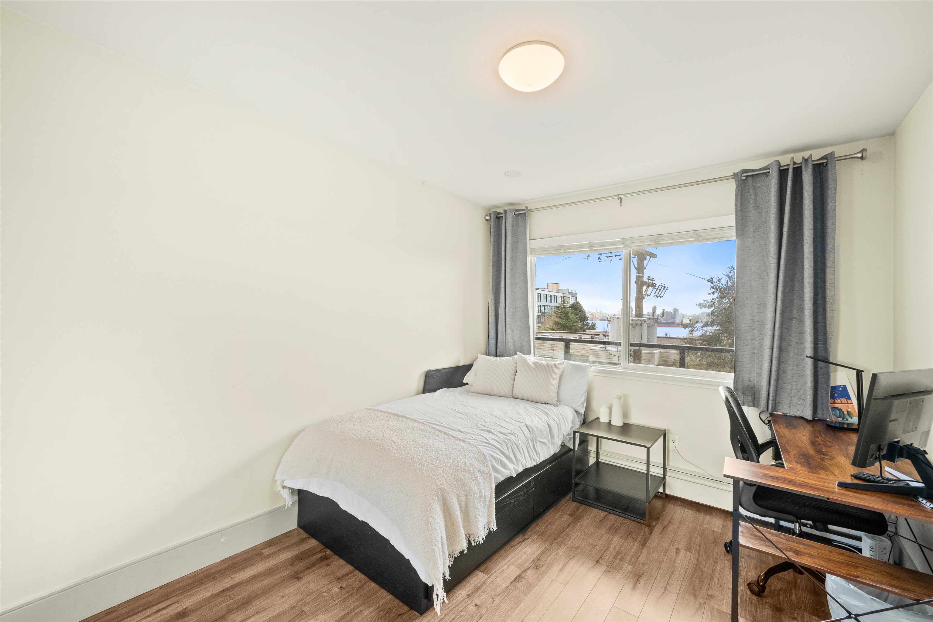 Listing image of 301 327 W 2ND STREET