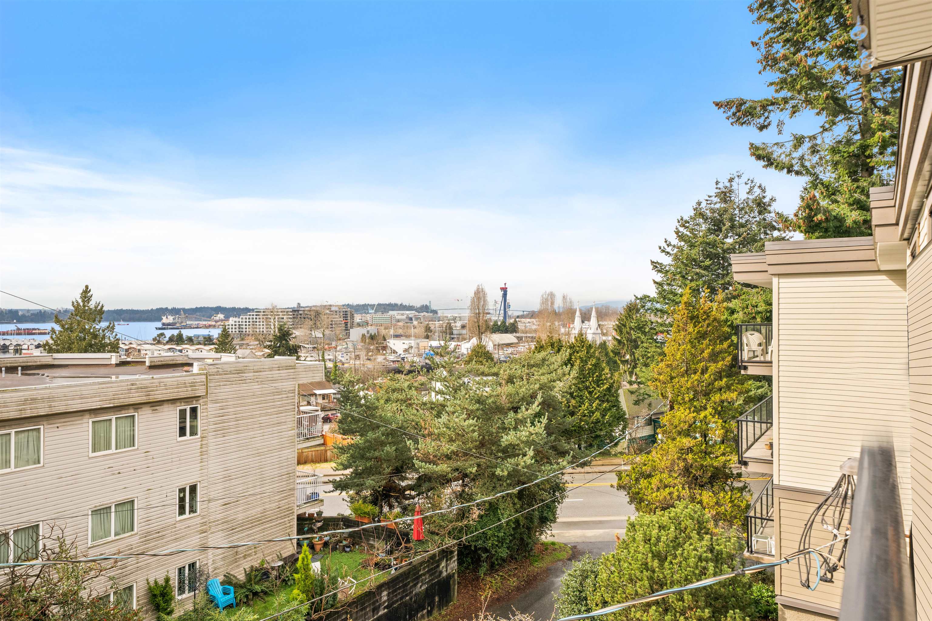 Listing image of 301 327 W 2ND STREET
