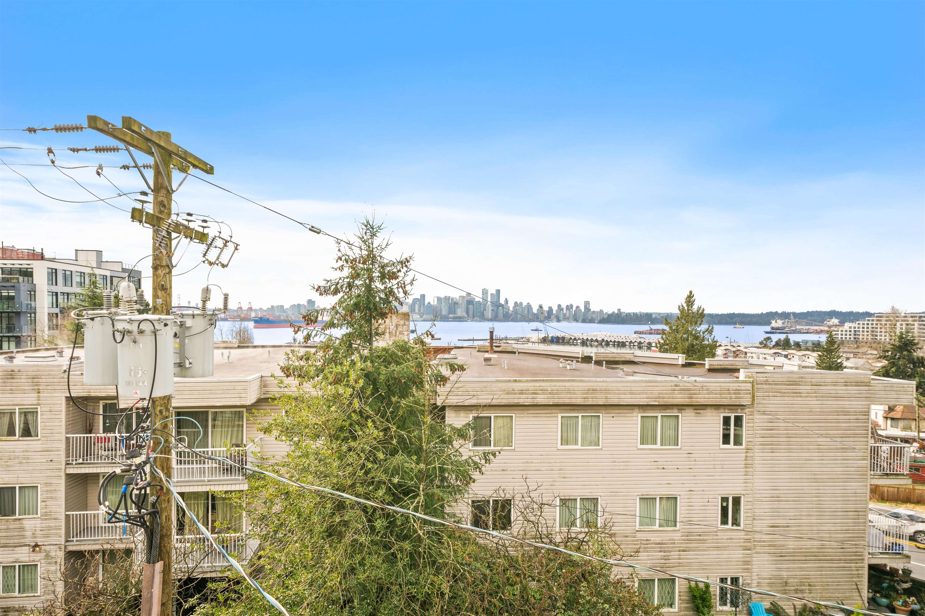 Listing image of 301 327 W 2ND STREET