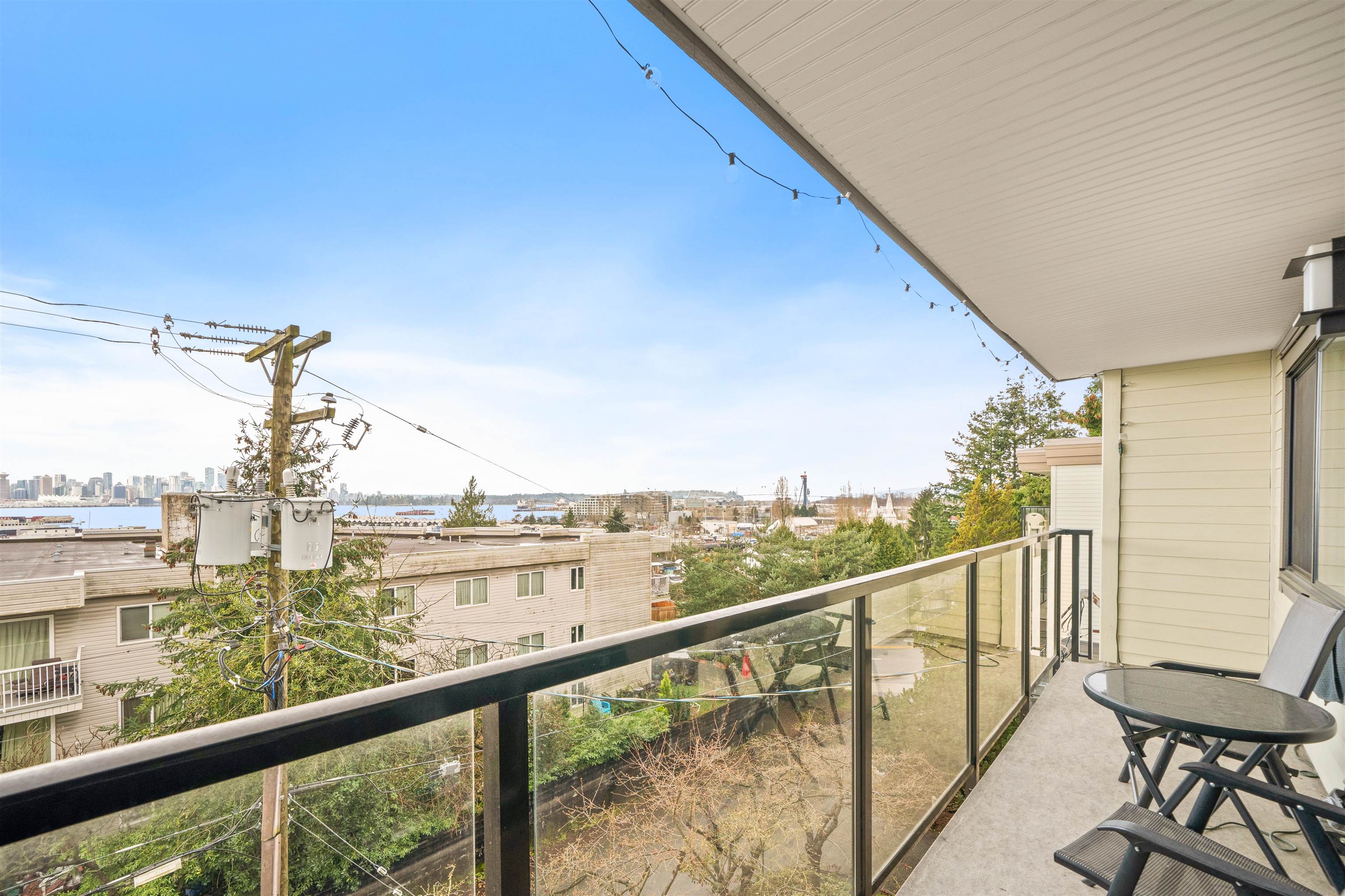 Listing image of 301 327 W 2ND STREET