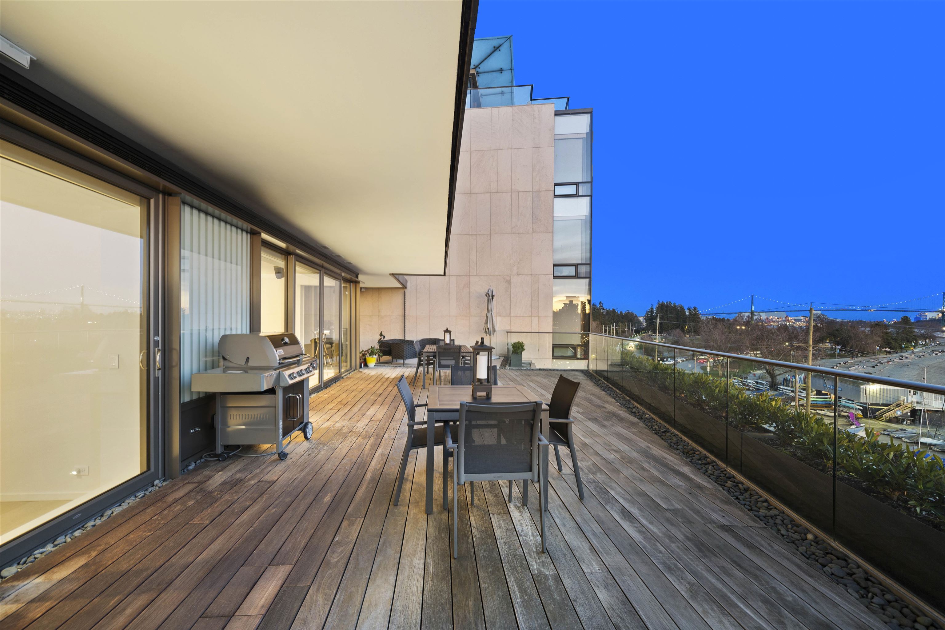 Listing image of 405 1355 BELLEVUE AVENUE